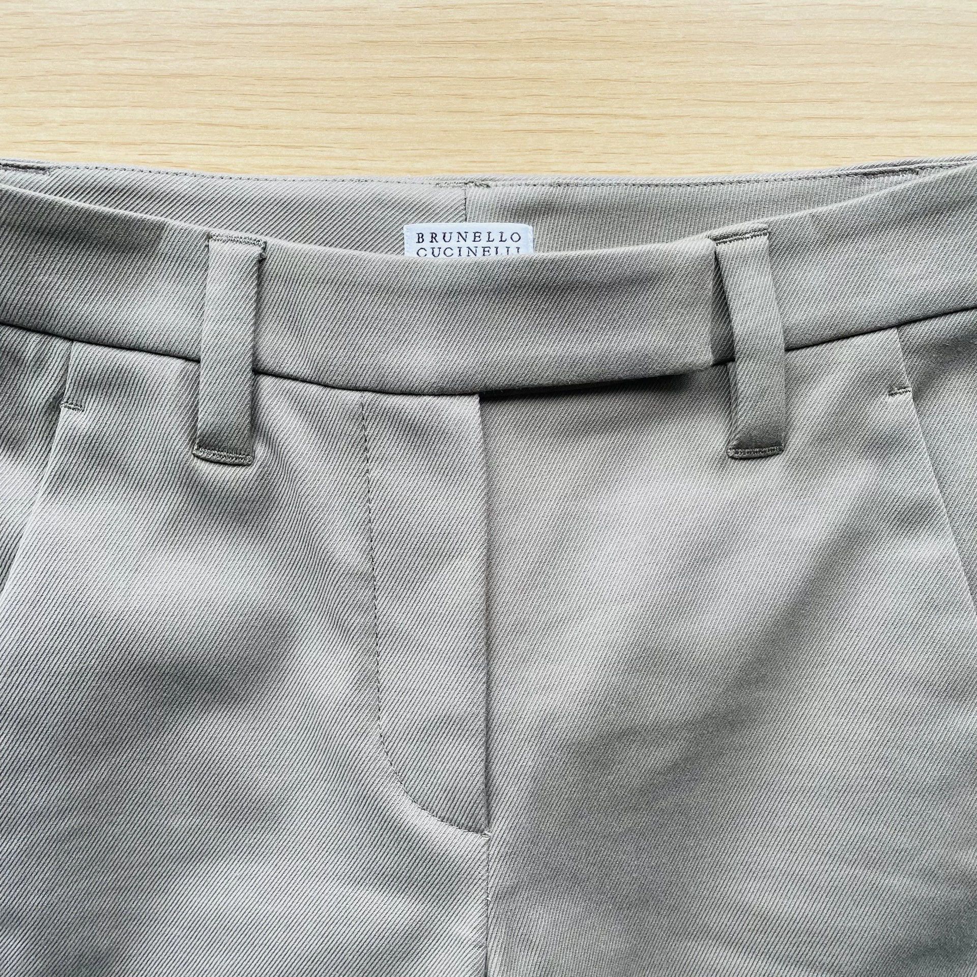 Brunello Cucinelli Brunello Cucinelli Women's Light Gray Cuffed Pants 36 Size 25" / US 0 / IT 36 - 3 Thumbnail