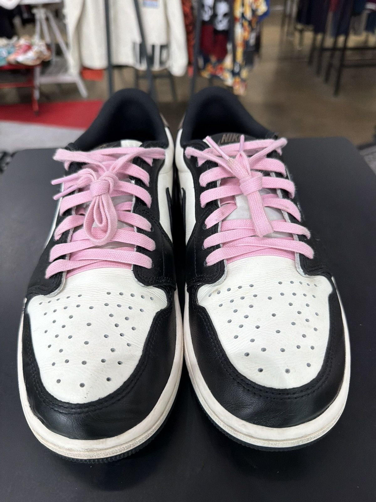 Jordan Brand Air Jordan 1 Low Mocha Size 9 (2024) Size US 9 / EU 42 - 2 Thumbnail