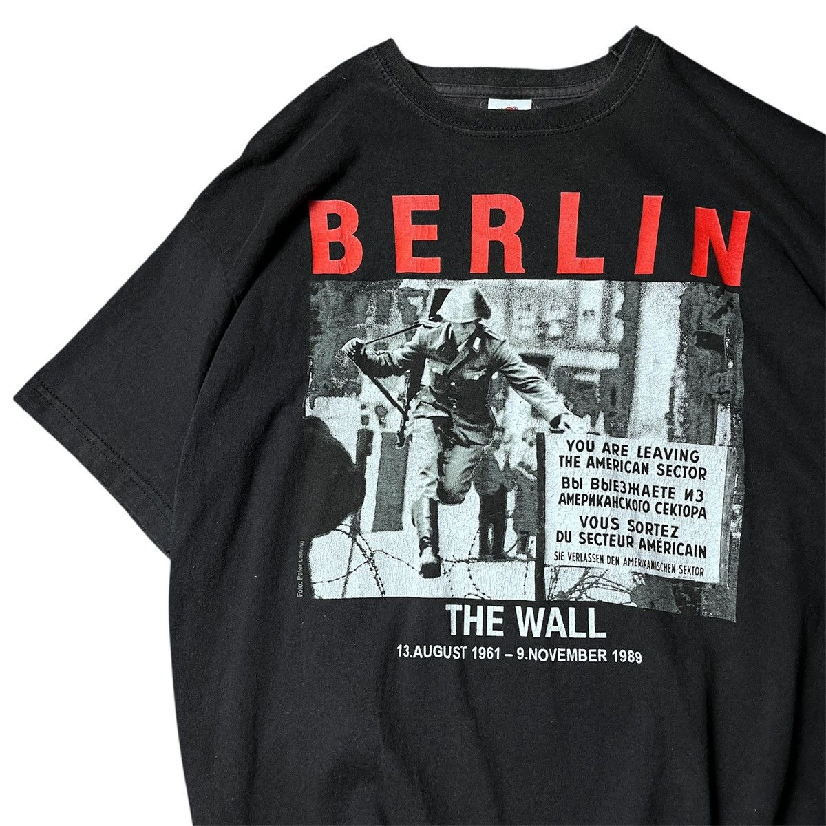 Fruit Of The Loom Berlin “The Wall” Vintage Tee – Historic Graphic Size US L / EU 52-54 / 3 - 2 Thumbnail