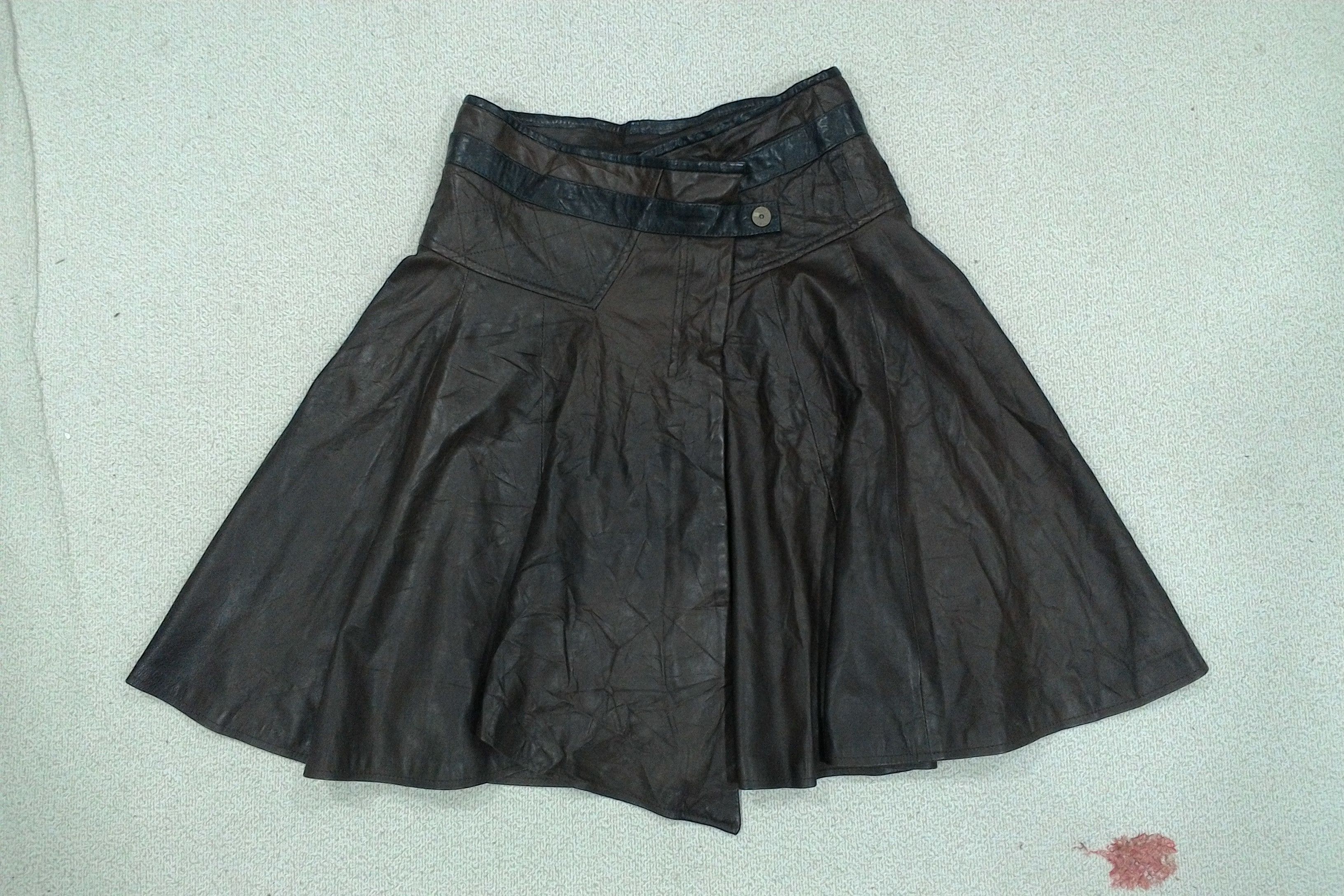 Roberto Cavalli Roberto Cavalli Leather mini skirt Size 27" / US 4 / IT 40 - 1 Thumbnail