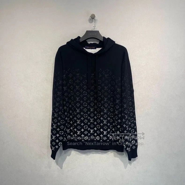Louis Vuitton Louis Vuitton Gradient Logo Hoodie. Size US XL / EU 56 / 4 - 1 Thumbnail
