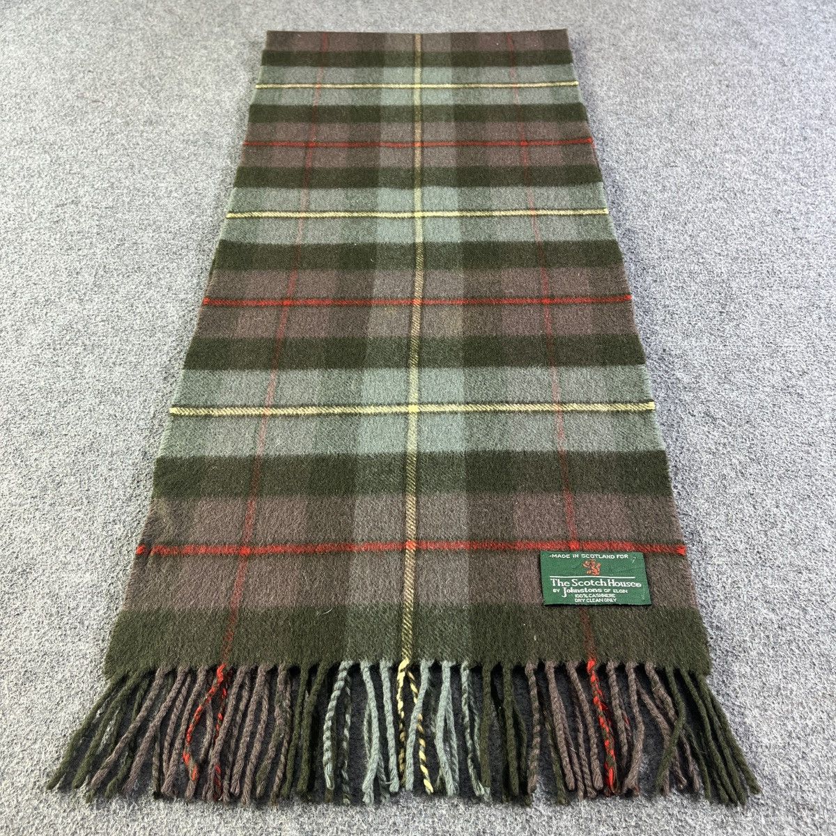 Johnstons Of Elgin Johnstons Of Elgin Scarf / Muffler / Neckwear T1123 Size ONE SIZE - 1 Thumbnail