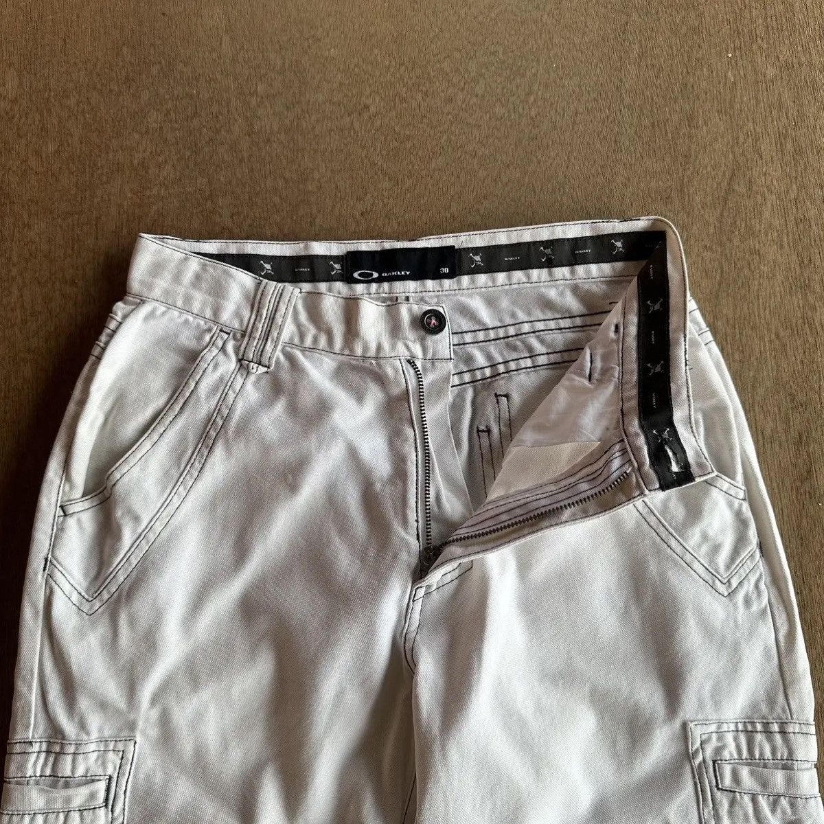 Oakley ARCHIVE🔥OAKLEY EMBROIDERY LOGO DOUBLE POCKET VERY RARE PANT Size US 29 - 9 Thumbnail