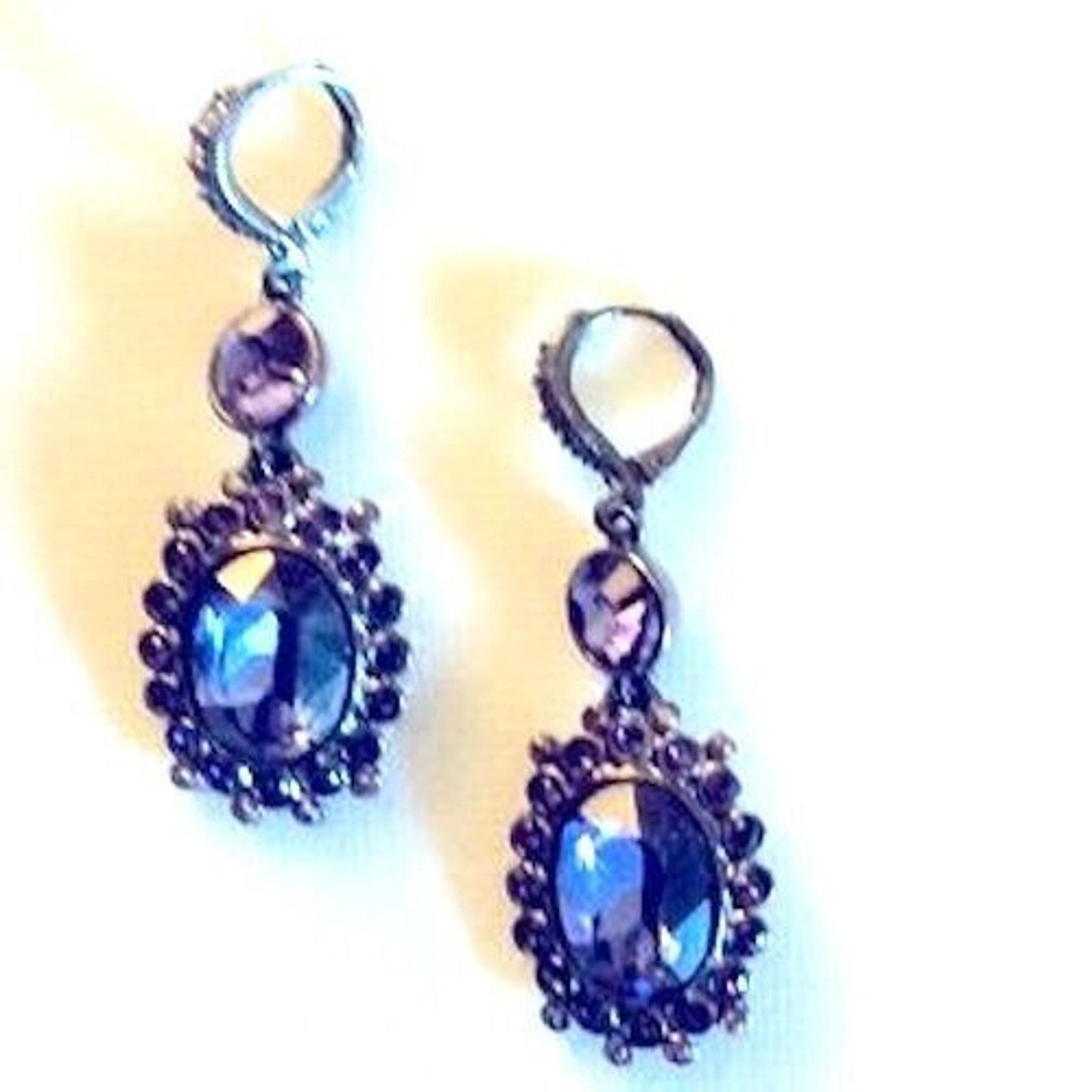 Givenchy GIVENCHY TEARDROP Leverback Dangle EARRINGS Size-@ 2” Length Size ONE SIZE - 3 Thumbnail