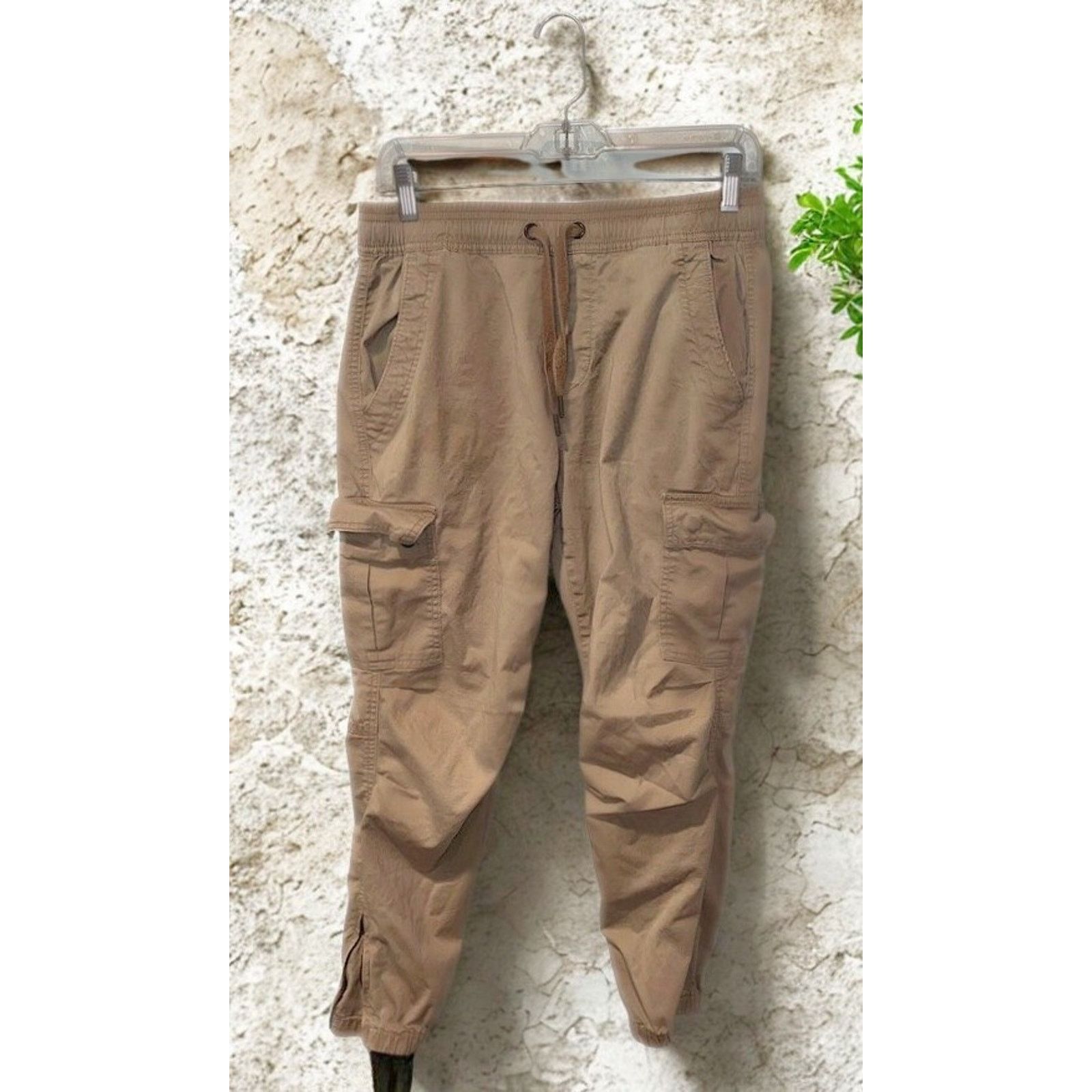 Polo Ralph Lauren Polo Ralph Lauren Chino Jogger Cargo Pants XS Military EUC Size US 26 / EU 42 - 2 Thumbnail
