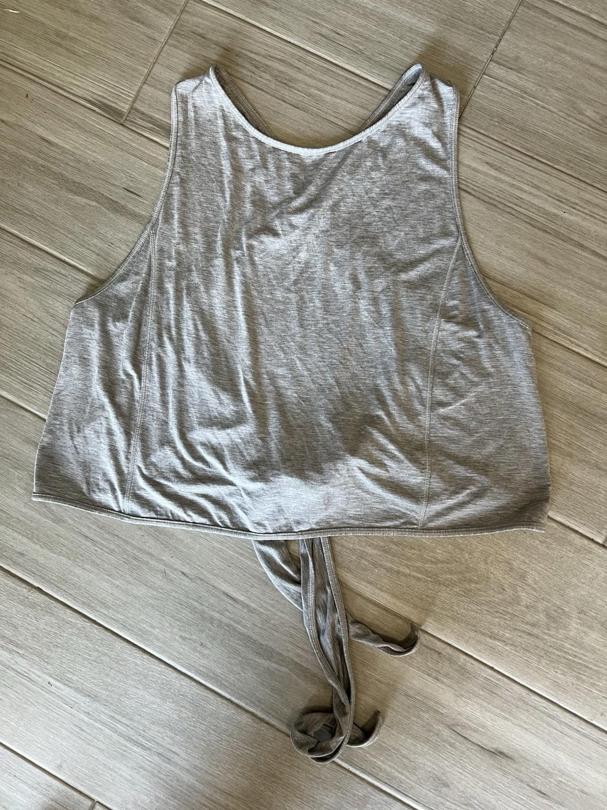Designer Lululemon Turn to Tie Tank Heathered Light Grey Size 6-8 Size M / US 6-8 / IT 42-44 - 2 Thumbnail