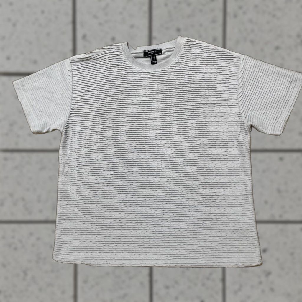 Forever 21 FOREVER 21 Shirt Men L Gray Ruffle 90s Tee Short Sleeve Modern Casual Women’s? Size US L / EU 52-54 / 3 - 1 Thumbnail