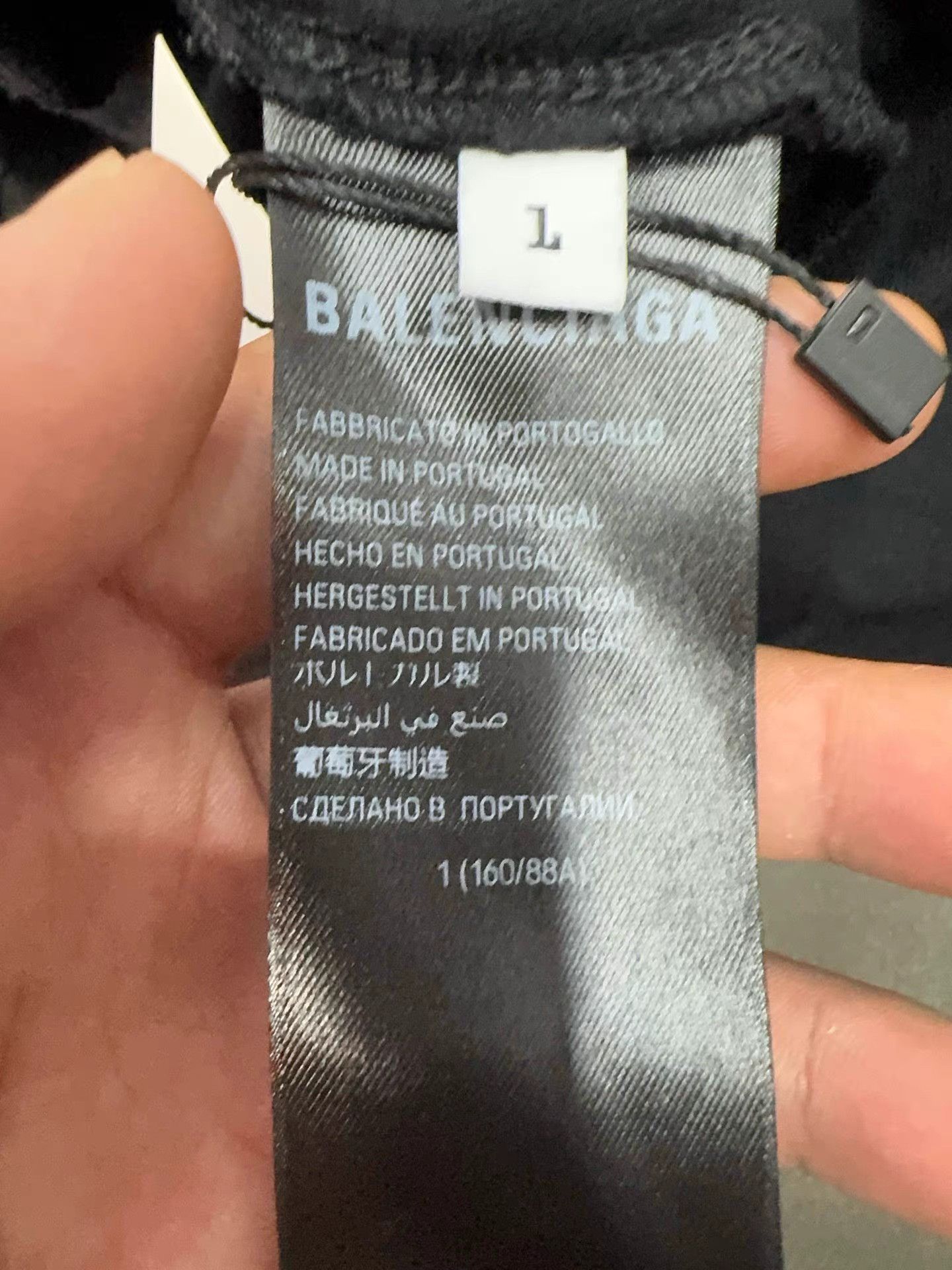 Balenciaga Balenciaga Black Manchester United Logo T-shirt K2 Size US S / EU 44-46 / 1 - 5 Thumbnail