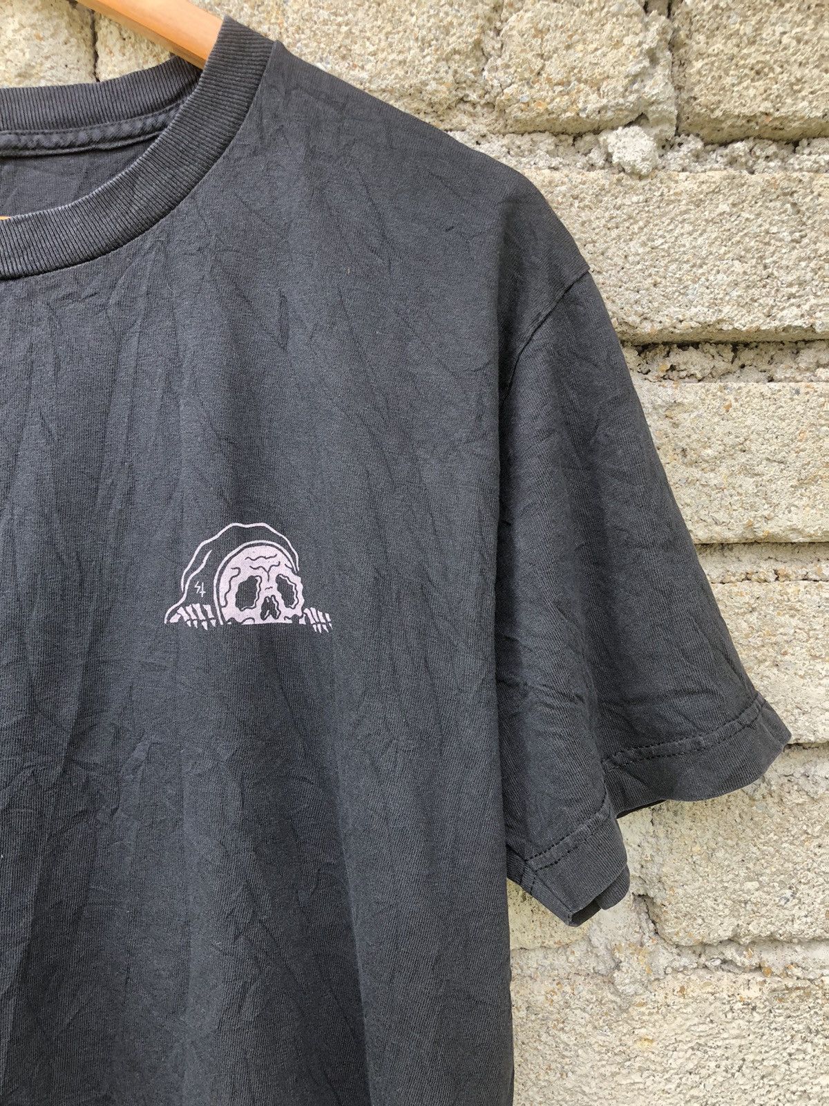 Japanese Brand Lurking Class By Sketchy Tank Backhit Tshirt Size US M / EU 48-50 / 2 - 9 Thumbnail