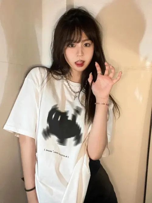 Japanese Brand × Vintage Summer Y2k Aesthetic Print Basic Short Sleeve T-shirts Size ONE SIZE - 1 Thumbnail