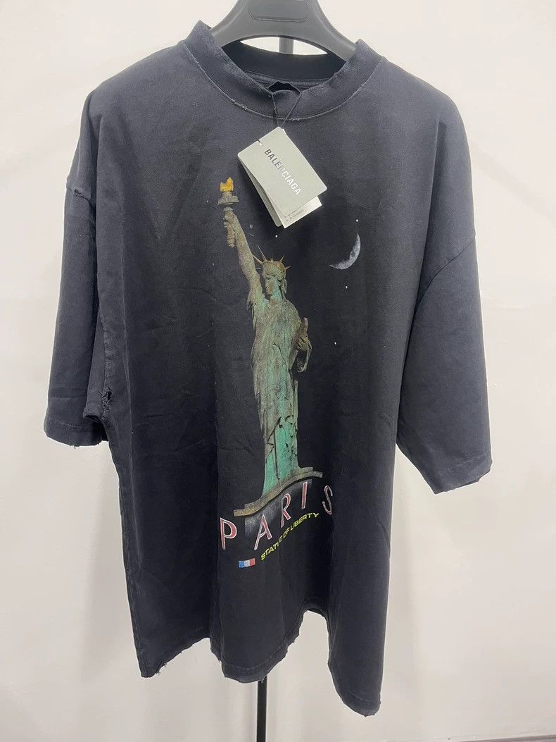 Balenciaga Balenciaga Statue of Liberty Short Sleeve 2503-Nextarrow Size US L / EU 52-54 / 3 - 1 Thumbnail