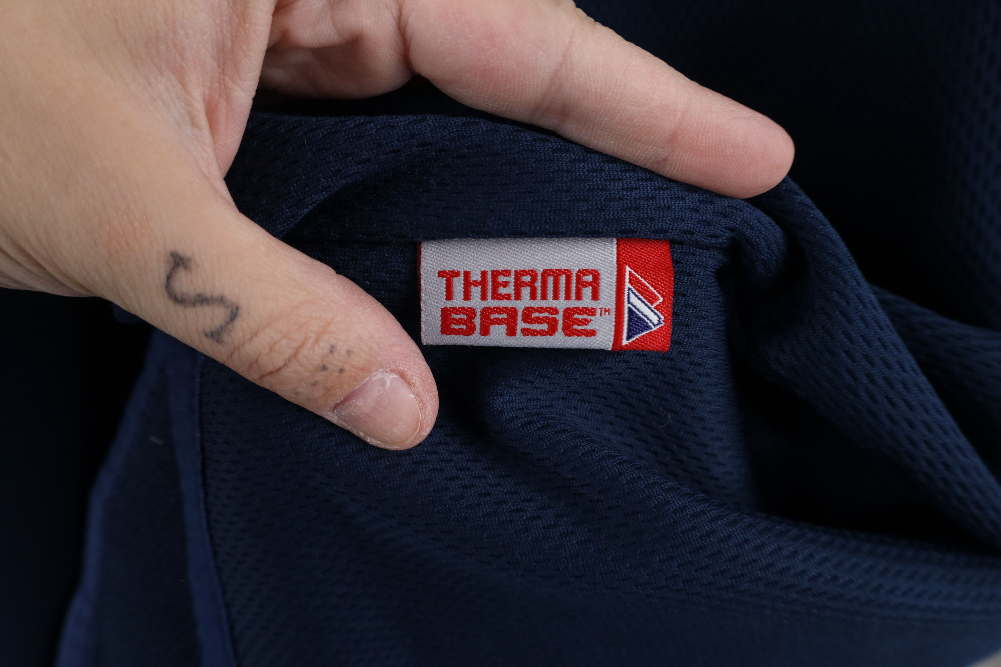 Majestic × Vintage Vintage Majestic Therma Base D Detroit Tigers Sweatshirt Size US L / EU 52-54 / 3 - 9 Thumbnail