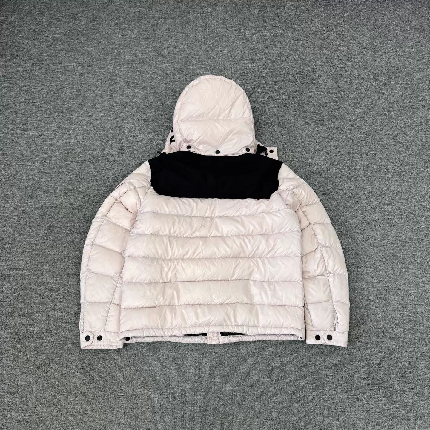 Moncler Moncler x Born to Protect pink colorblock down jacket 1 mint Size US S / EU 44-46 / 1 - 2 Thumbnail