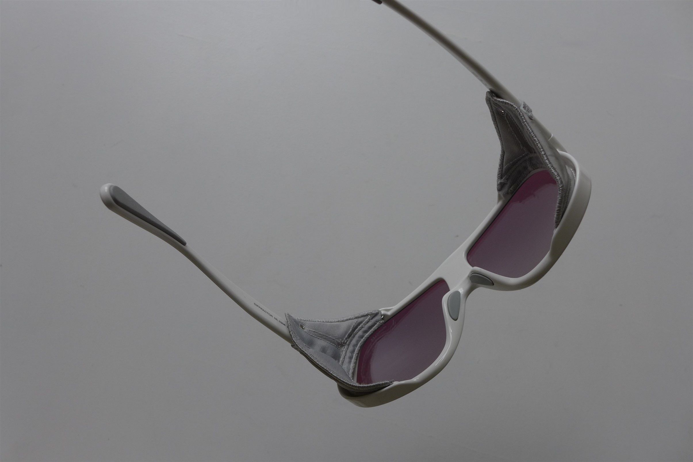 Moncler Moncler Diffractor Sunglasses - White / Smoke Mirror Size ONE SIZE - 17 Thumbnail