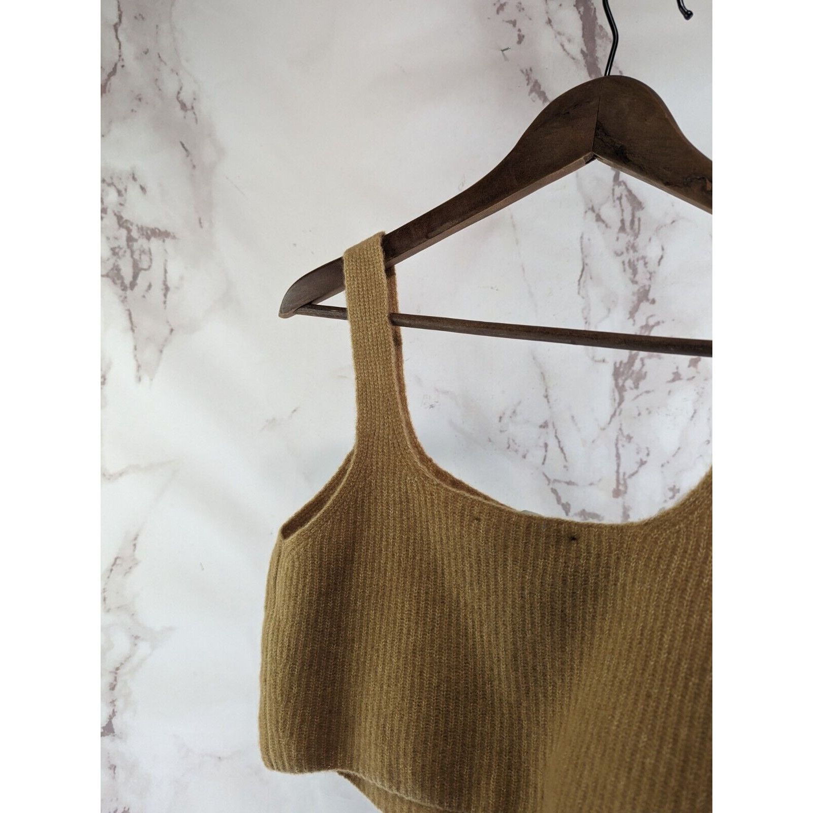 Everlane Everlane Tank Top Women XS Camel Cami Sweater Crop Wool Yak Size S / US 4 / IT 40 - 5 Thumbnail