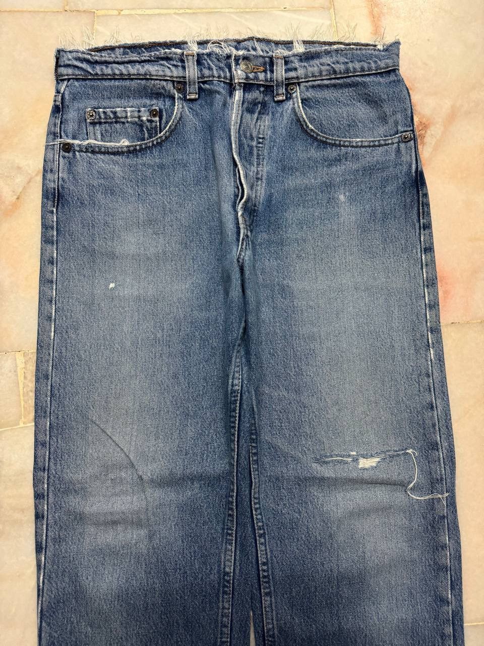 Levi's 💥Grunge💥Vintage 90's 501 Faded Distressed Ripped Blue Jeans Size US 31 - 3 Thumbnail
