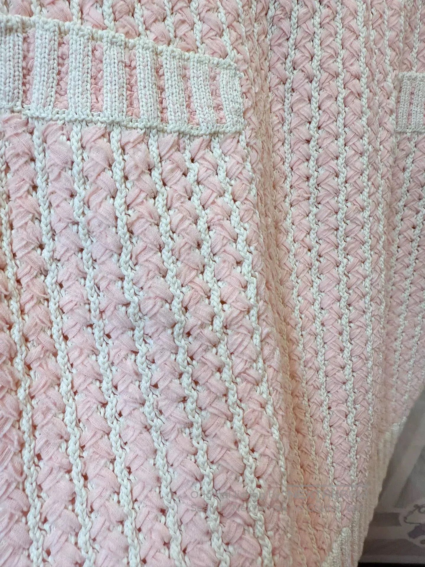 Chanel CHANEL Knit Dress Size 42 For Sale. Size M / US 6-8 / IT 42-44 - 2 Thumbnail
