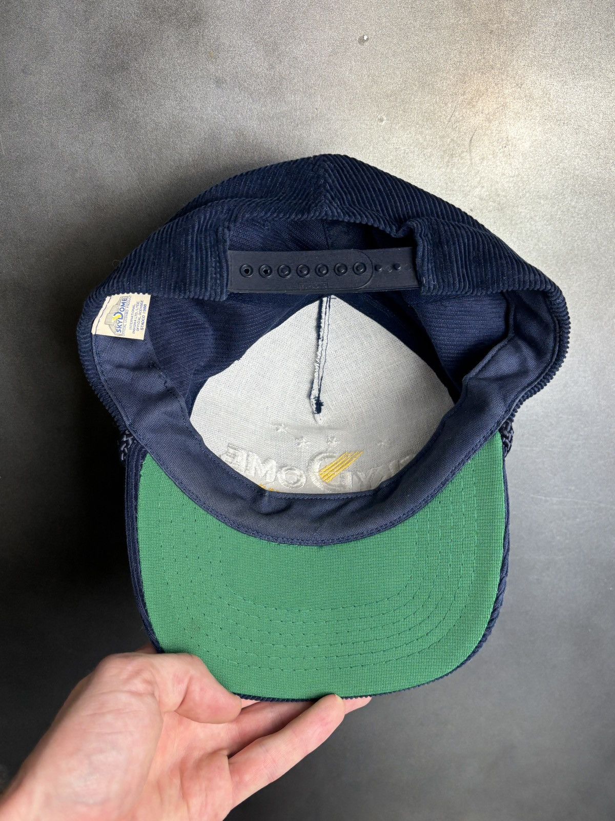 Vintage Sky Dome Rogers Center Toronto Vintage Corduroy Hat Baseball Size ONE SIZE - 5 Thumbnail