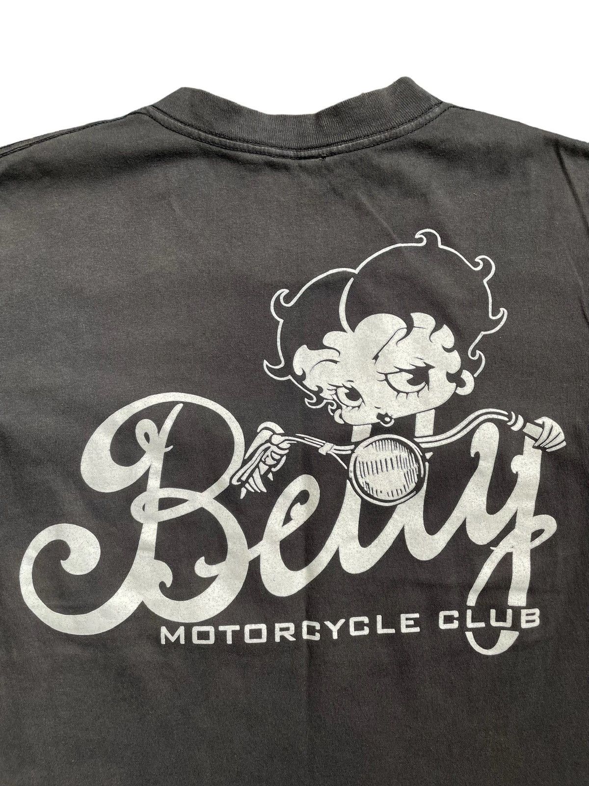 Vintage Vintage Betty Boop 1994 Thrashed Sun Faded Distressed Tshirt Size US M / EU 48-50 / 2 - 6 Thumbnail