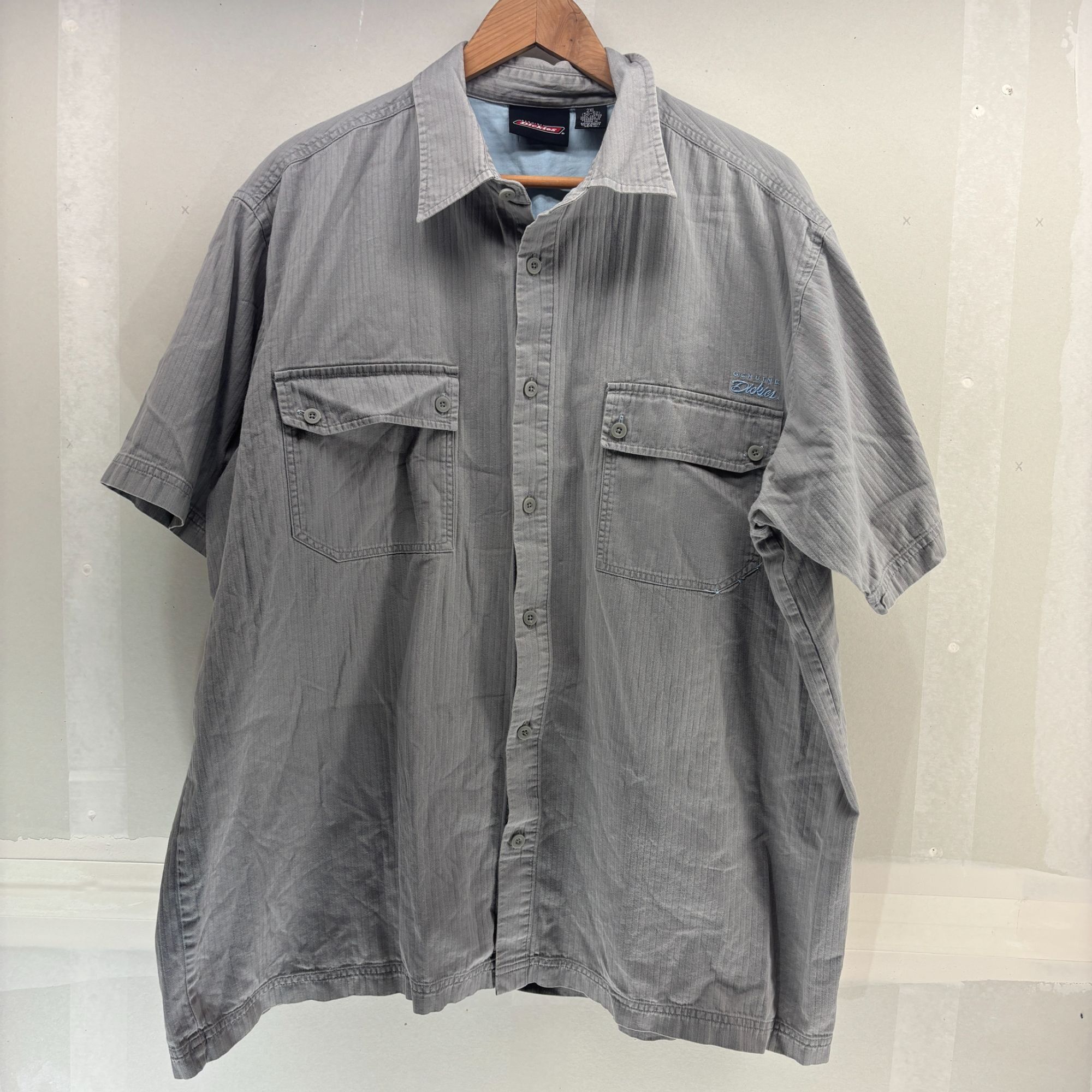 Dickies Genuine Dickies Mens Short Sleeve Button-Down Shirt 2XL Gray Size US XXL / EU 58 / 5 - 1 Thumbnail