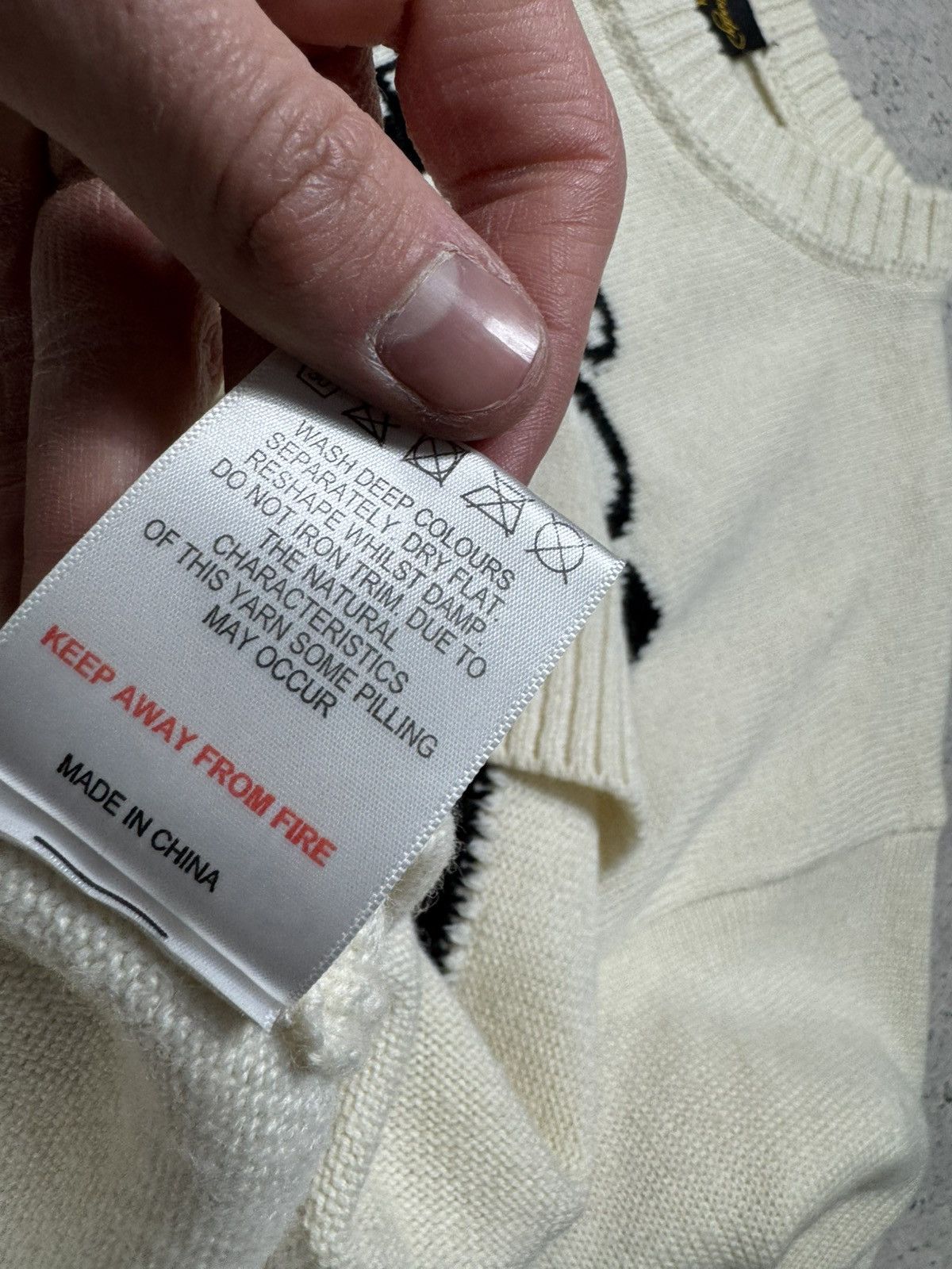 Ed Hardy Ed Hardy Big Logo Knitted Sweater Big Logo Cream Oversize Size US XS / EU 42 / 0 - 9 Thumbnail