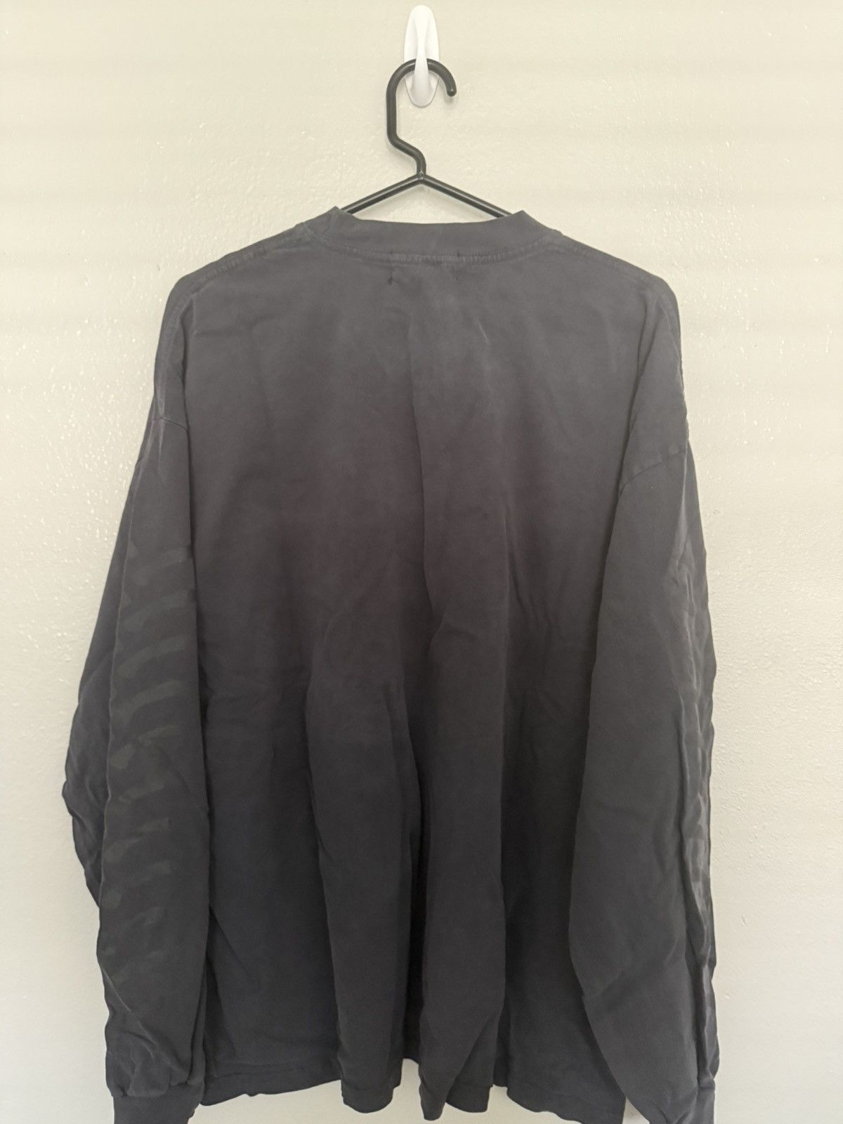 Billy Hill 2023 Billy Hill Collection #17 "Without Trucks" L/S T-Shirt Size US XXL / EU 58 / 5 - 3 Thumbnail