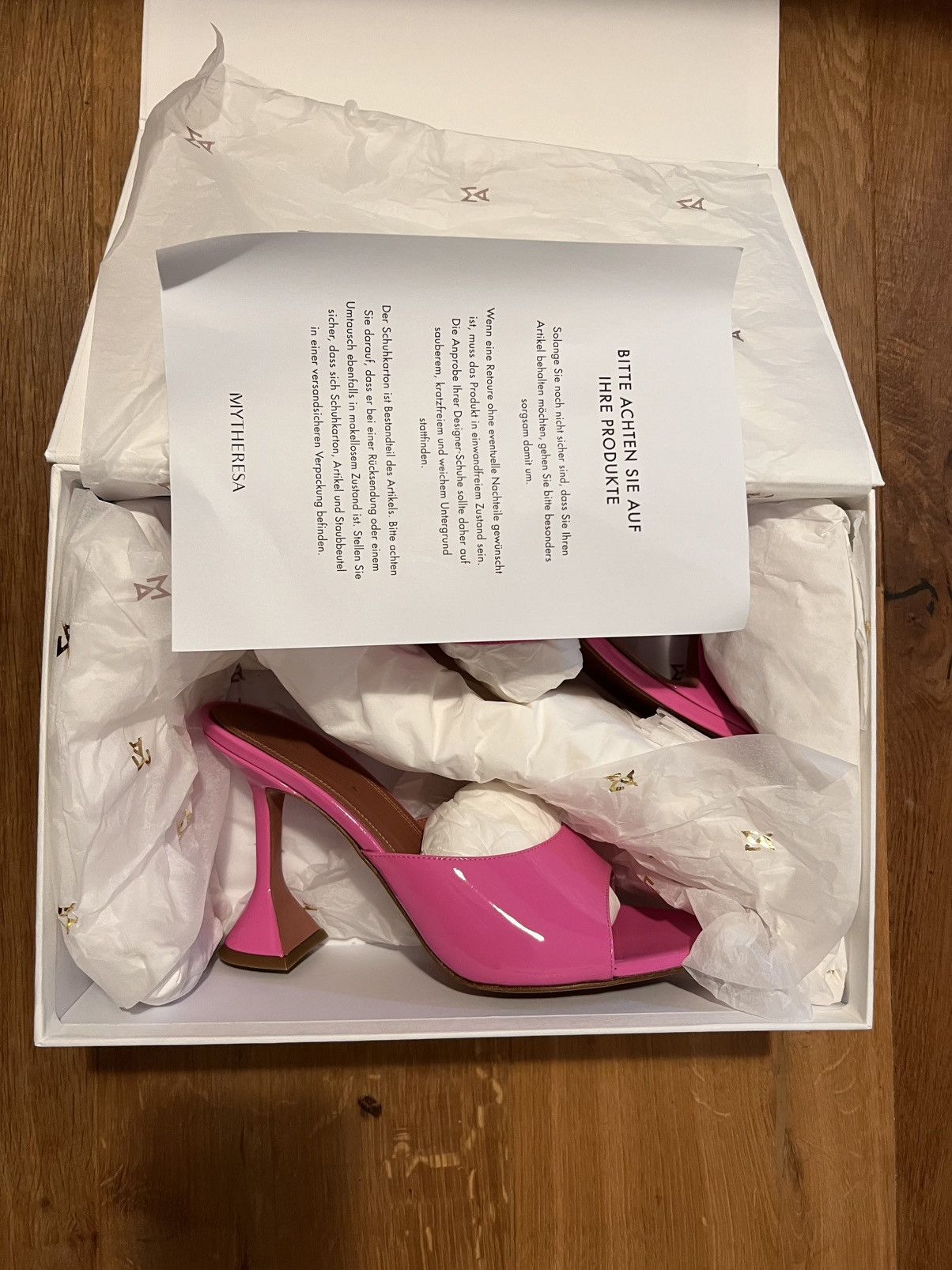 Amina Muaddi Amina Muaddi Patent Pink Lupita Slipper Size US 8 / IT 38 - 3 Thumbnail