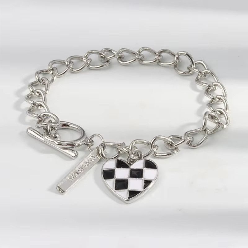 Jewelry Love Heart Pendant OT Clasp Bracelets Size ONE SIZE - 2 Thumbnail