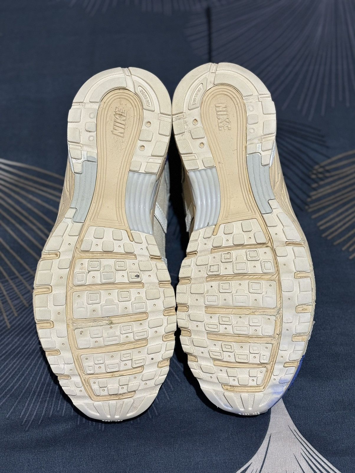 Nike NIKE P-6000 COCONUT MILK SAIL Size US 9 / EU 42 - 8 Thumbnail