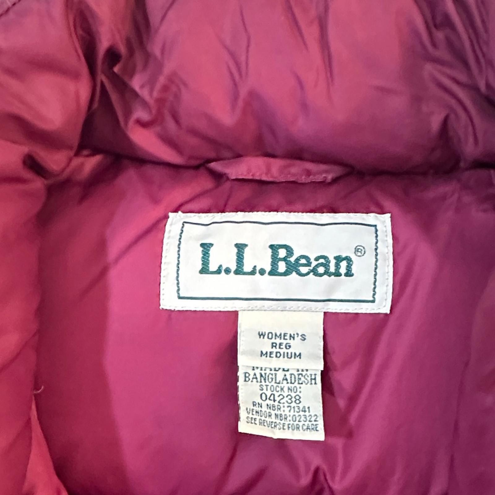 L.L. Bean LL BEAN Medium Puffer Vest Vintage EUC Goose Down Burgundy Size M / US 6-8 / IT 42-44 - 3 Thumbnail
