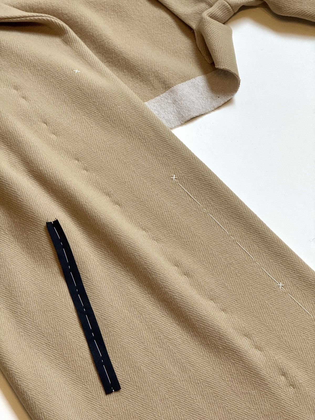 Maison Margiela FW 1997 Runway Deconstructed Coat / Basting Jacket in Cream Size L / US 10 / IT 46 - 8 Thumbnail