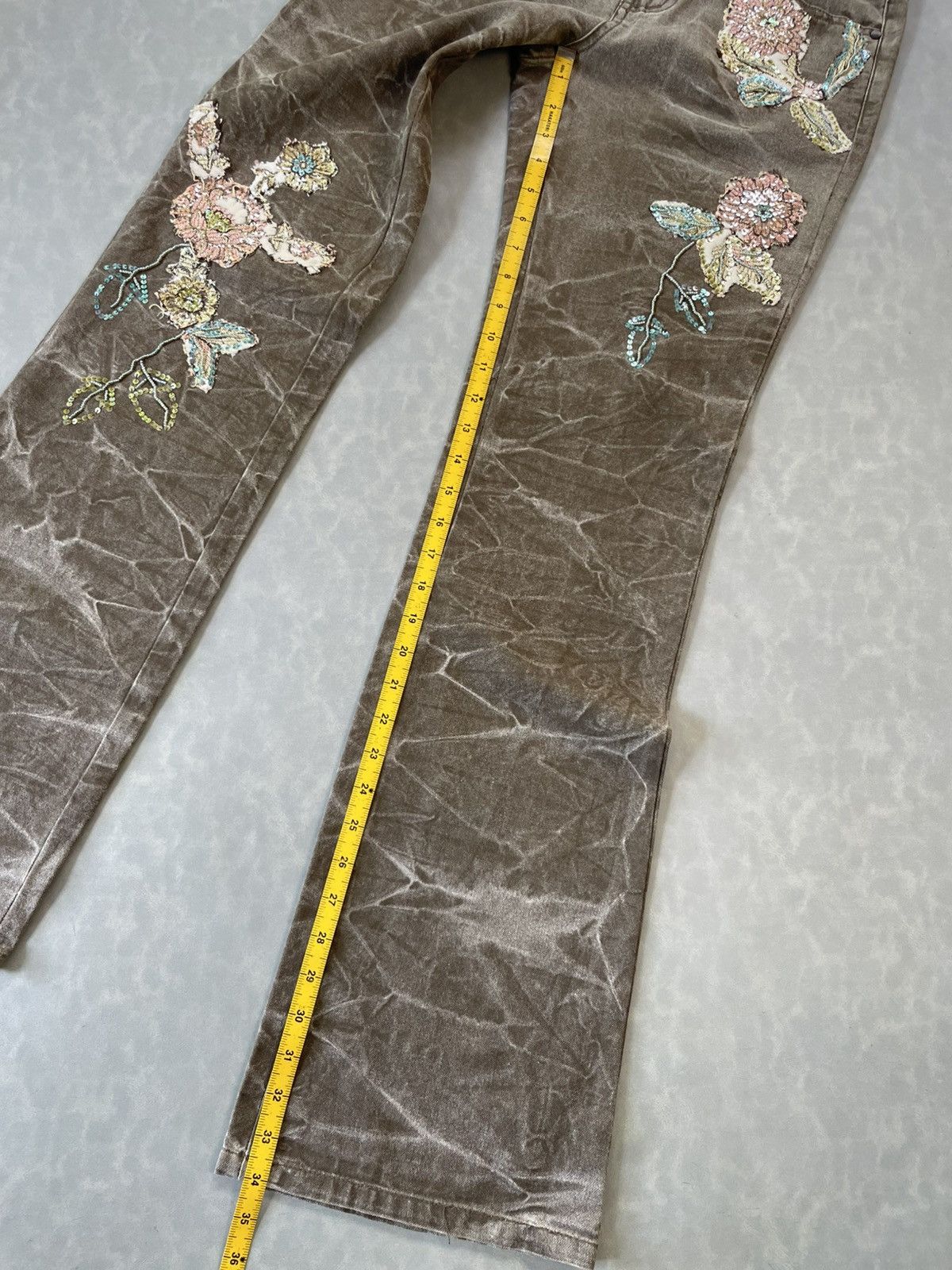 Japanese Brand 💥Y2k Crazy Whisker Flare💥 Japanese Brand Flower Embroidery Size US 31 - 14 Thumbnail