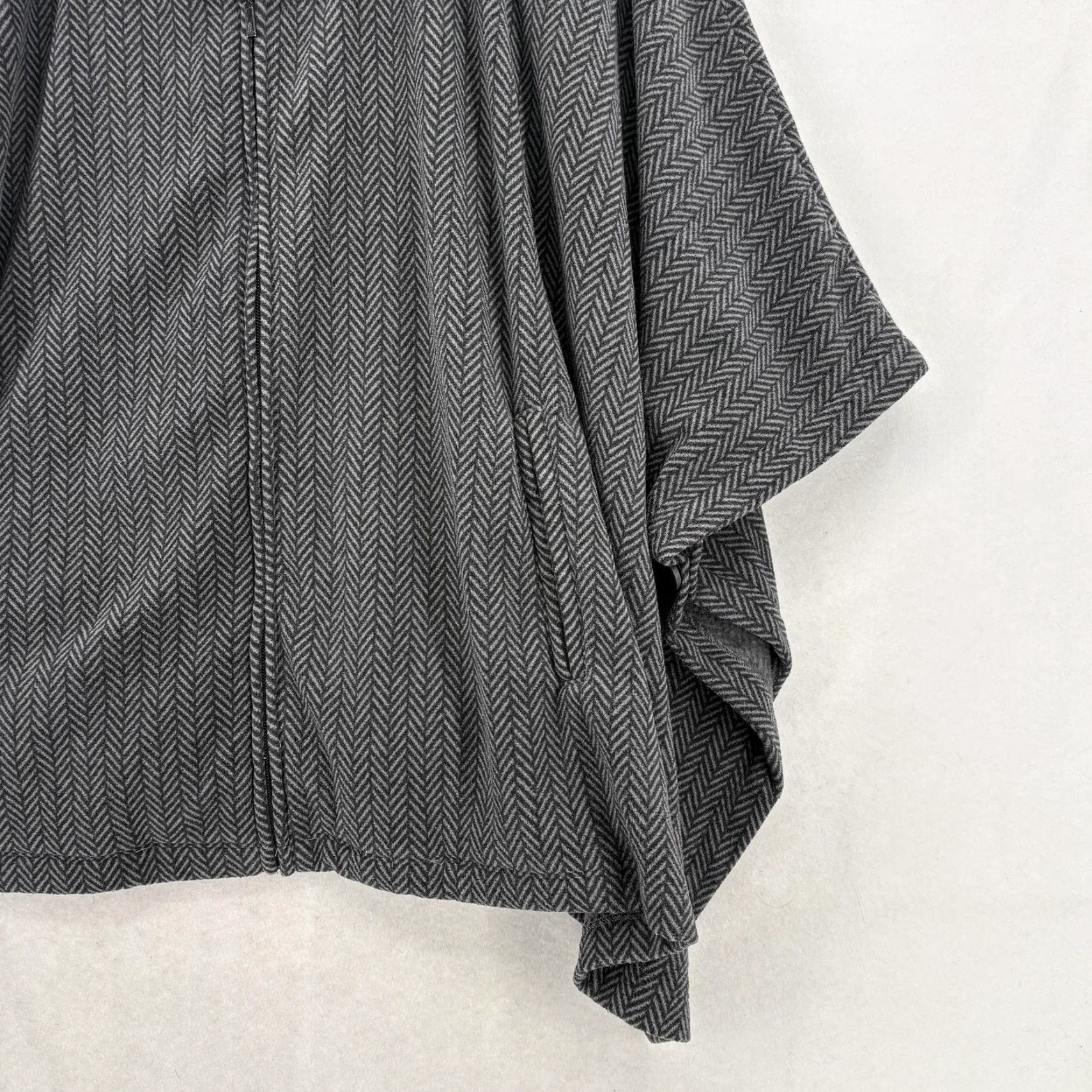 Vintage L.L. Bean Poncho Womens XL Gray Herringbone Fleece Zip Collared Pockets Outdoors Size XL / US 12-14 / IT 48-50 - 3 Thumbnail
