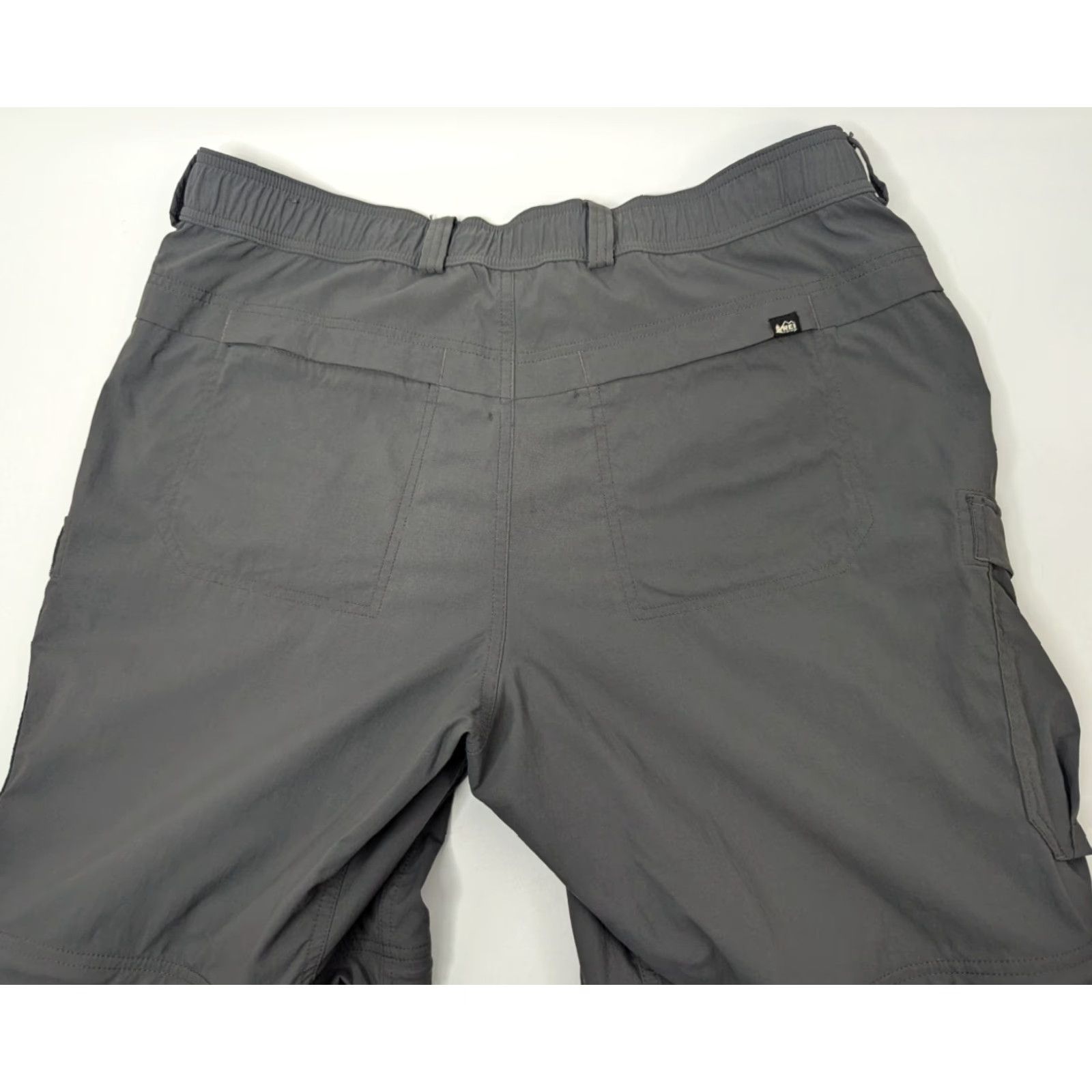 Vintage REI Co-Op Grey Convertible Hiking Pants Performance Cargo Active Mens Size 38x30 Size US 38 / EU 54 - 5 Thumbnail