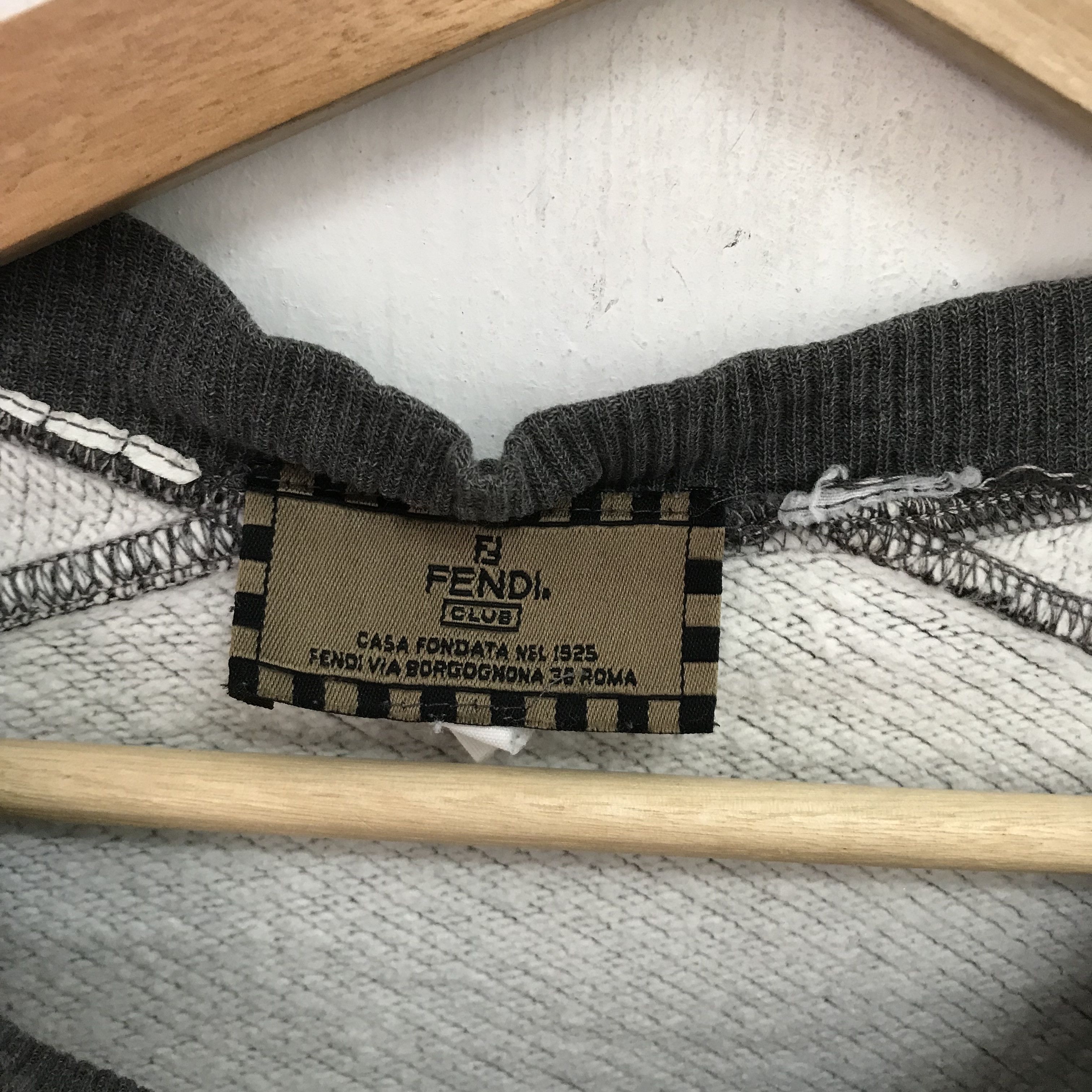 Fendi Vintage 90s Distressed Fendi Roma Italy Sweatshirt - 626 Size US XL / EU 56 / 4 - 6 Thumbnail