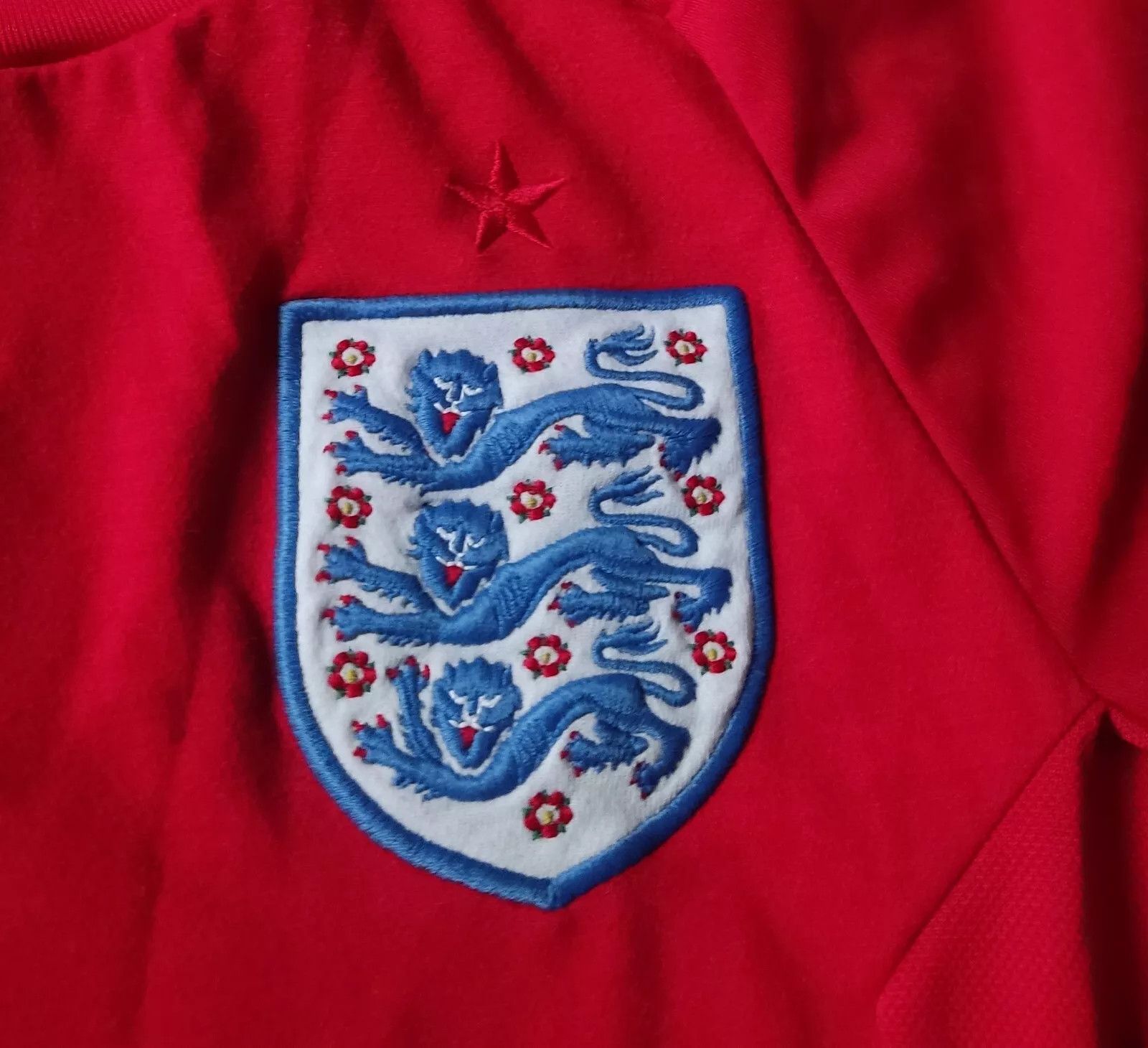Umbro ENGLAND NATIONAL TEAM 2010 2012 FOOTBALL SHIRT JERSEY 34 Size US S / EU 44-46 / 1 - 3 Thumbnail
