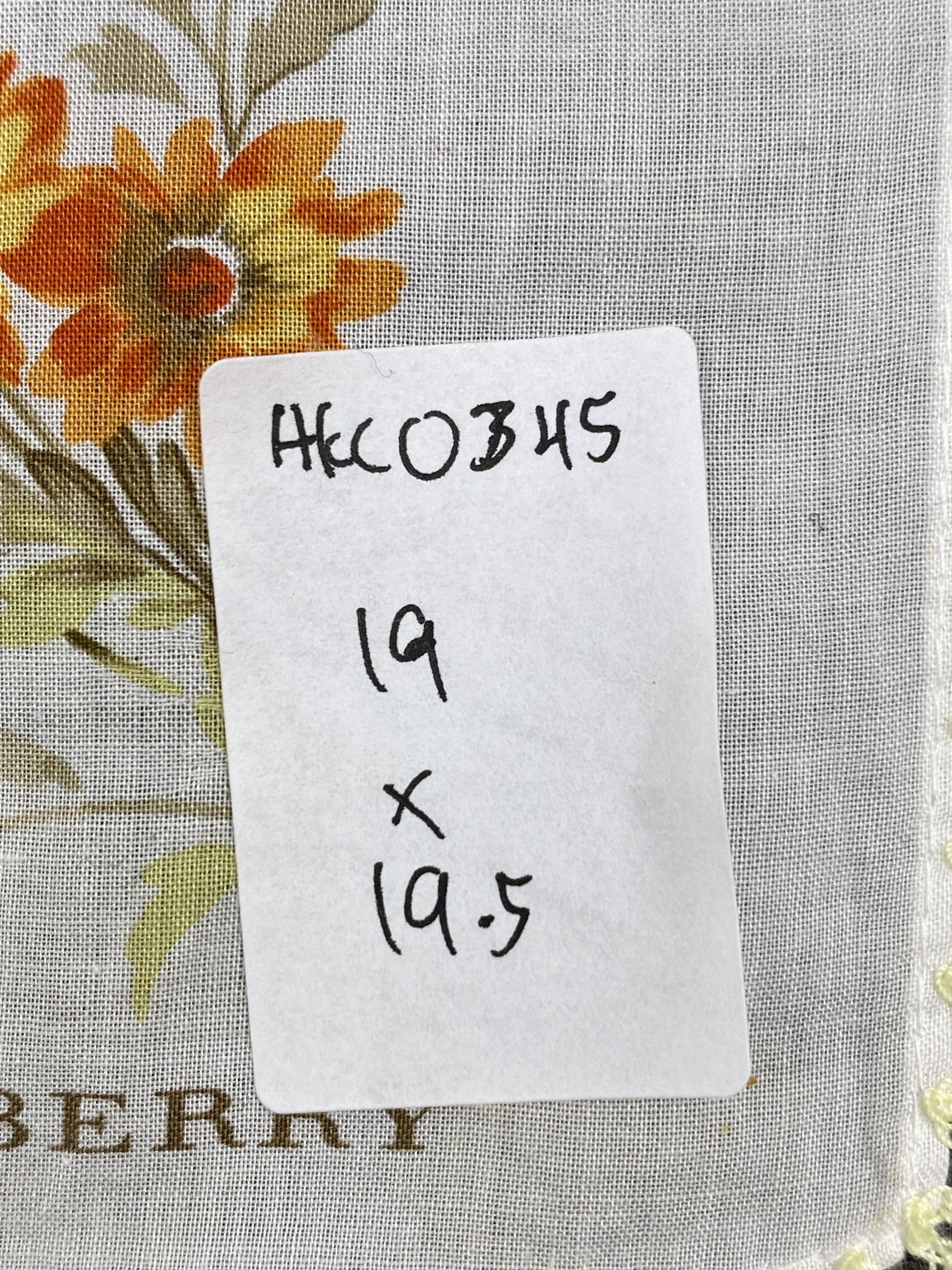 Burberry Burberry Handkerchief / Bandana / Neckerchief HKC0345 Size ONE SIZE - 7 Thumbnail