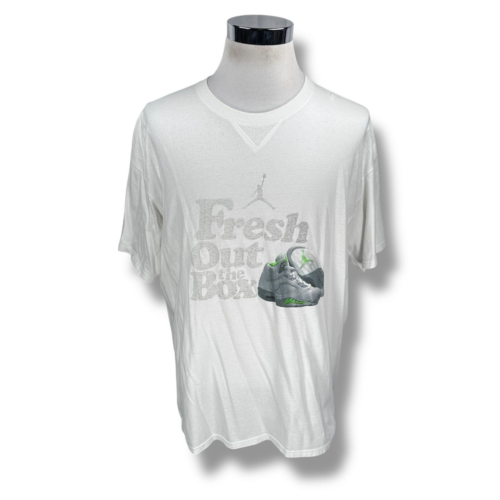 Nike Vintage Nike Jordan 5 T-Shirt Men XL White Short Sleeve Size US XL / EU 56 / 4 - 1 Thumbnail