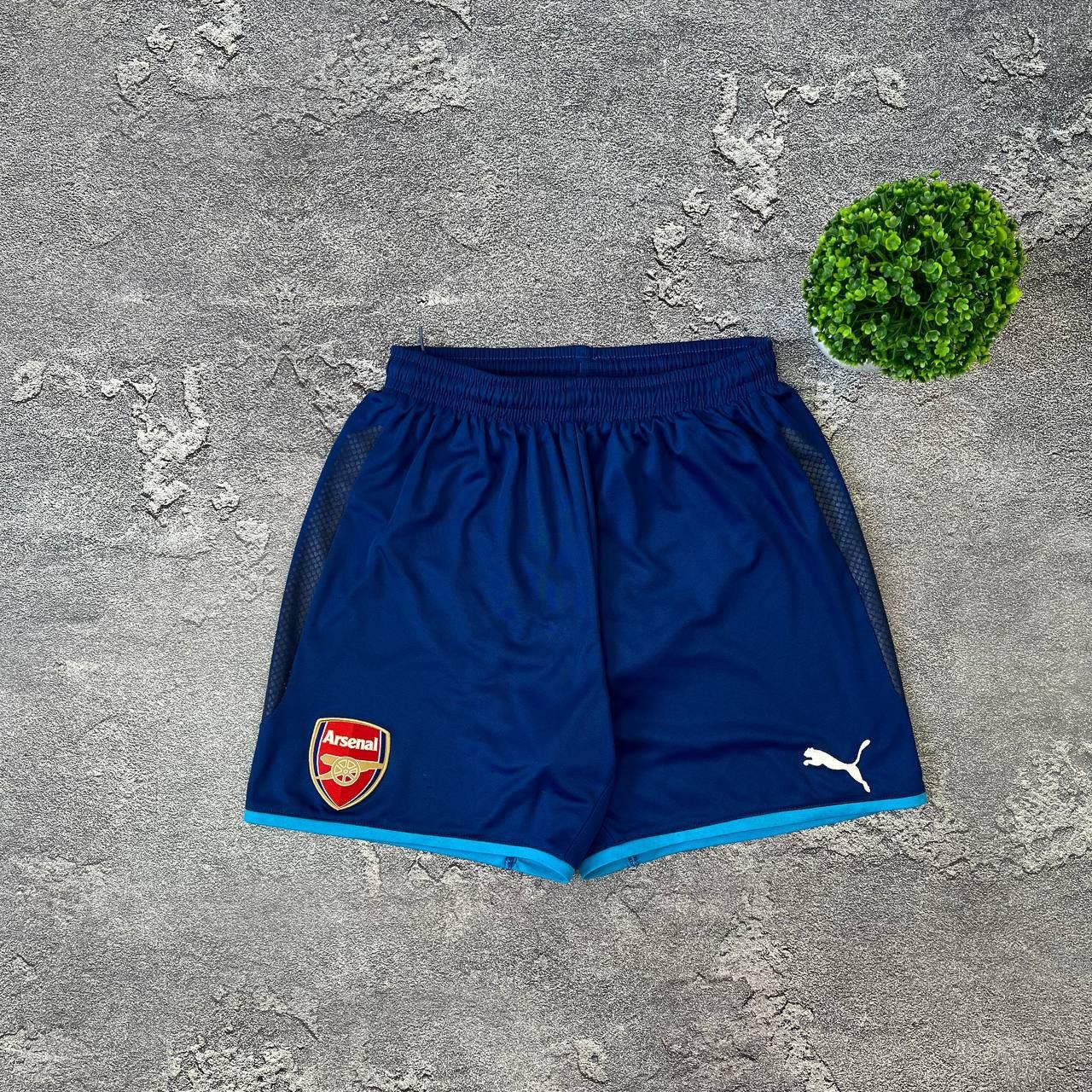 Puma MEN'S PUMA FC ARSENAL LONDON SHORTS PANTALONES Size US 33 - 1 Thumbnail