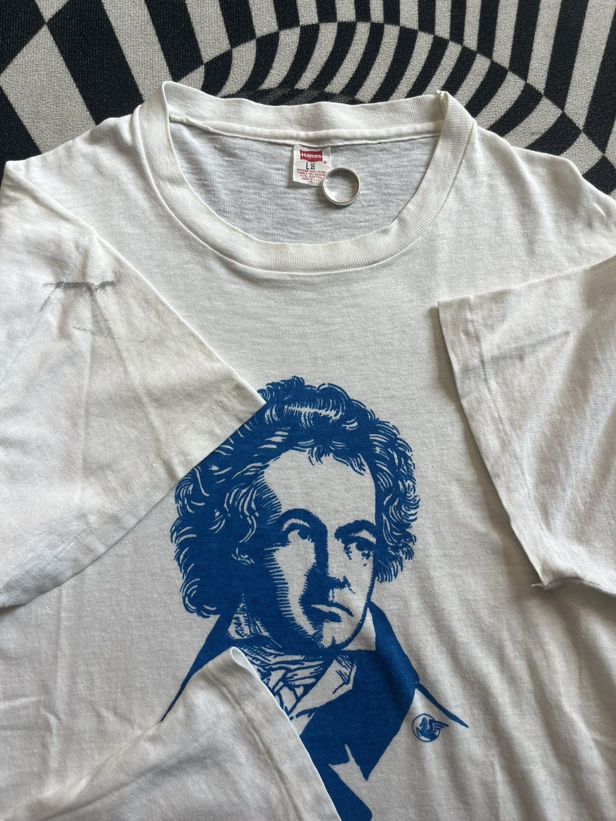 Arts & Science Vintage Ludwigvan BEETHOVEN Art Face 1970’s-1980’s Tshirt Size US L / EU 52-54 / 3 - 8 Thumbnail