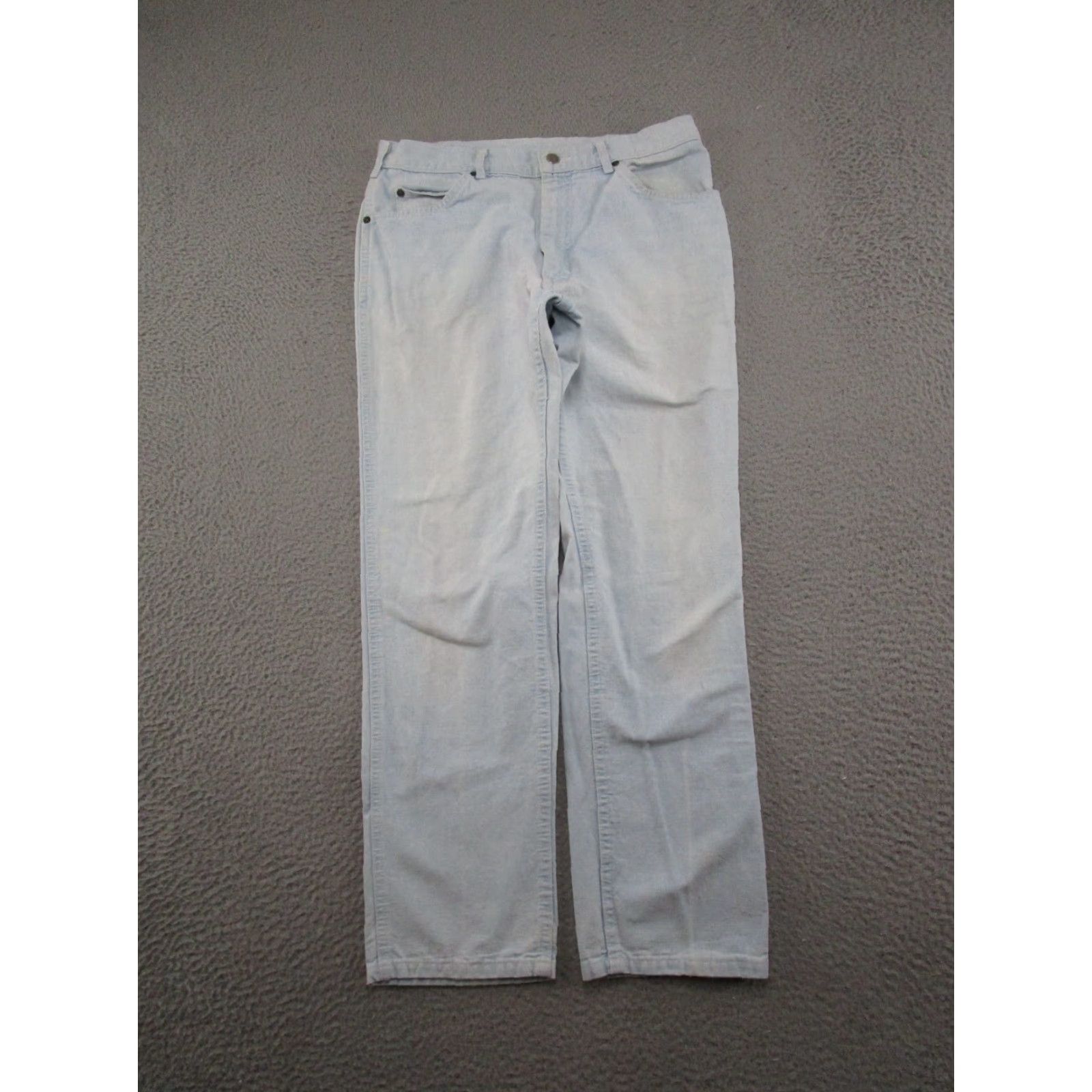 Lee VINTAGE Lee Riders Jeans SZ 34x30 Straight 80s 90s USA Light Blue Denim Man/Men Leather Logo Pattern 5-Pocket Union Made USA Lee Classic Fit Jeans Size US 34 / EU 50 - 4 Thumbnail