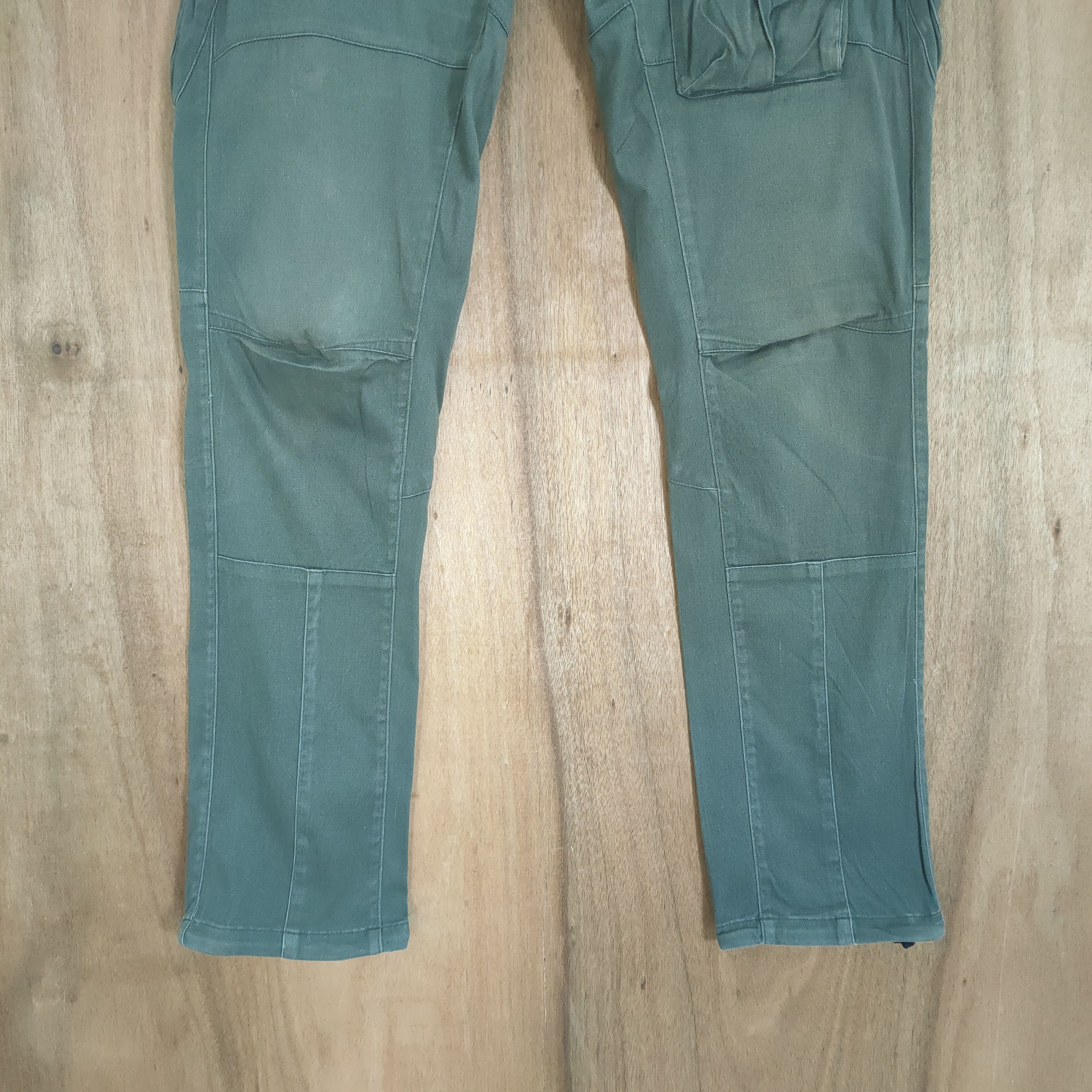 Armani Exchange VINTAGE ARMANI EXCHANGE BONDAGE CARGO PANTS Size US 31 - 6 Thumbnail