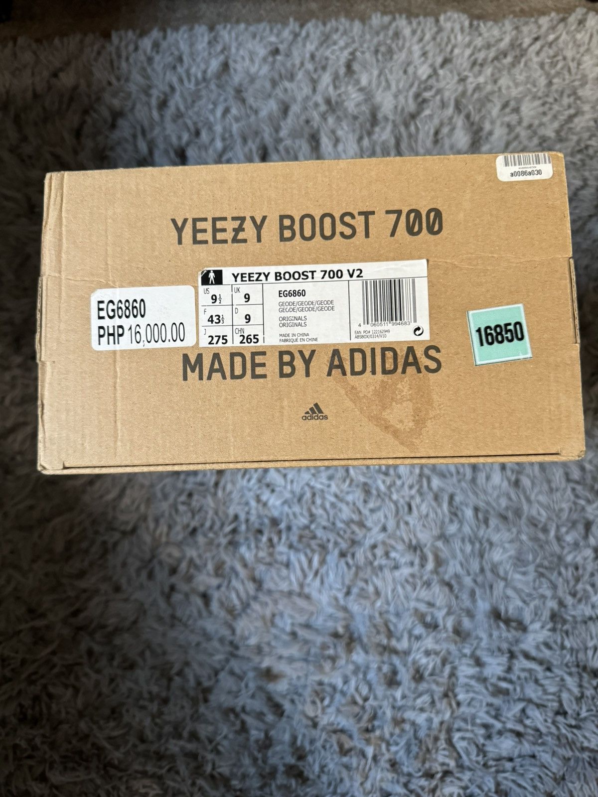 Adidas × Kanye West × Yeezy Adidas Yeezy Boost 700 V2 Geode Size US 9.5 / EU 42-43 - 12 Thumbnail