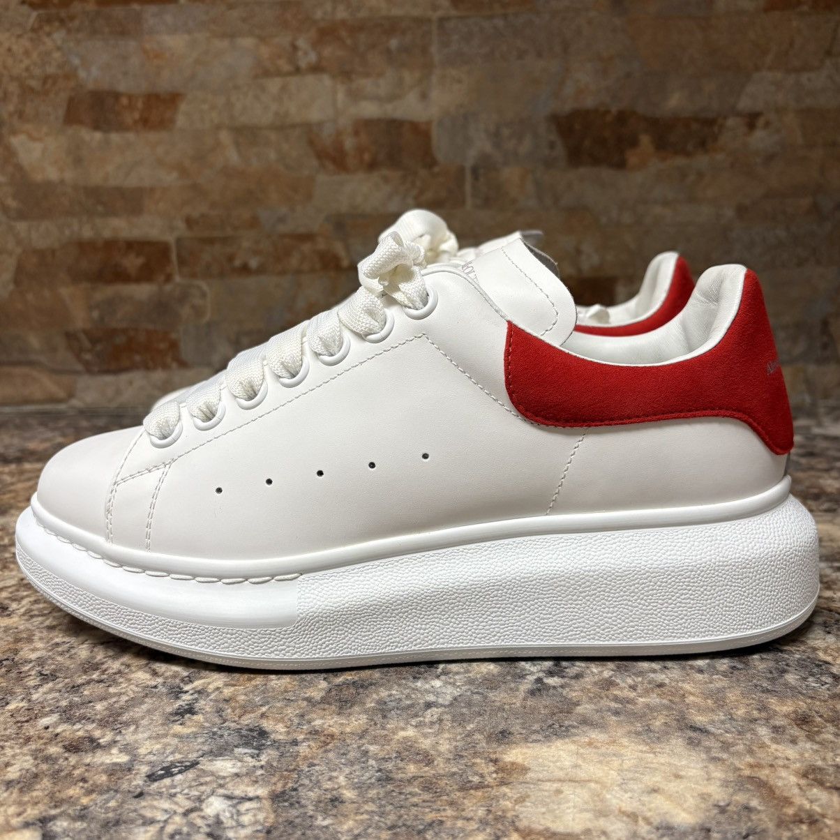 Alexander McQueen Alexander McQueen Oversized Sneakers Size 38.5 US Size Size US 6 / EU 39 - 2 Thumbnail