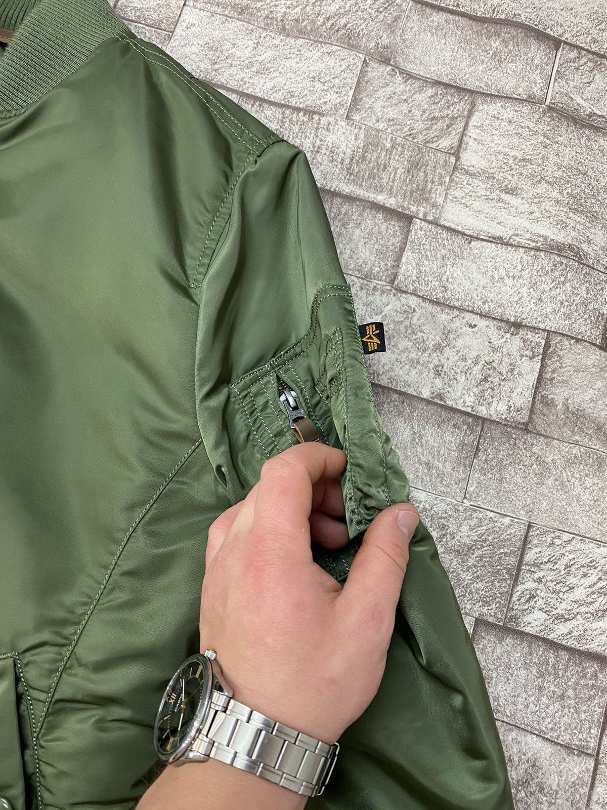 Alpha Industries × Vintage Olive Alpha Industries Bomber Jacket Khaki Size US S / EU 44-46 / 1 - 6 Thumbnail