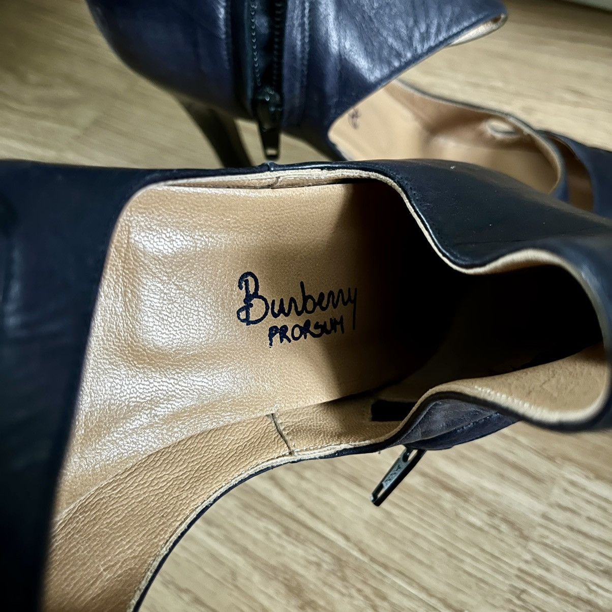 Burberry × Burberry Prorsum Roberto Menichetti SS01 Cutout Ankle Boots Size US 8 / IT 38 - 10 Thumbnail