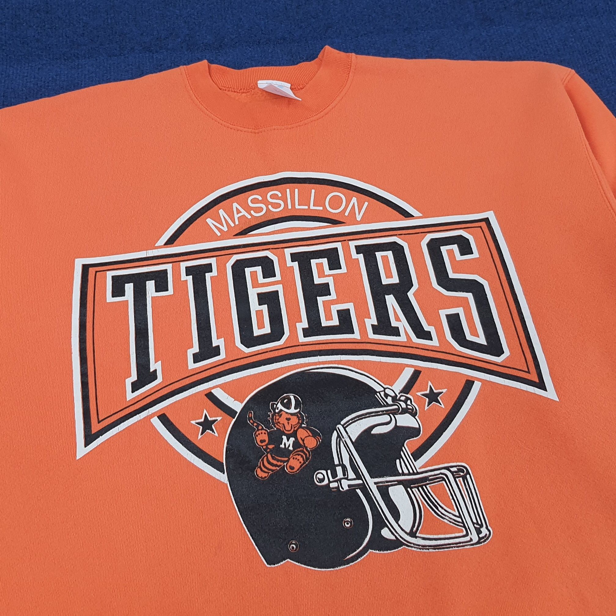NFL Vintage Massillon Tigers Football Team Sweatshirt C251N28 Size US L / EU 52-54 / 3 - 2 Thumbnail