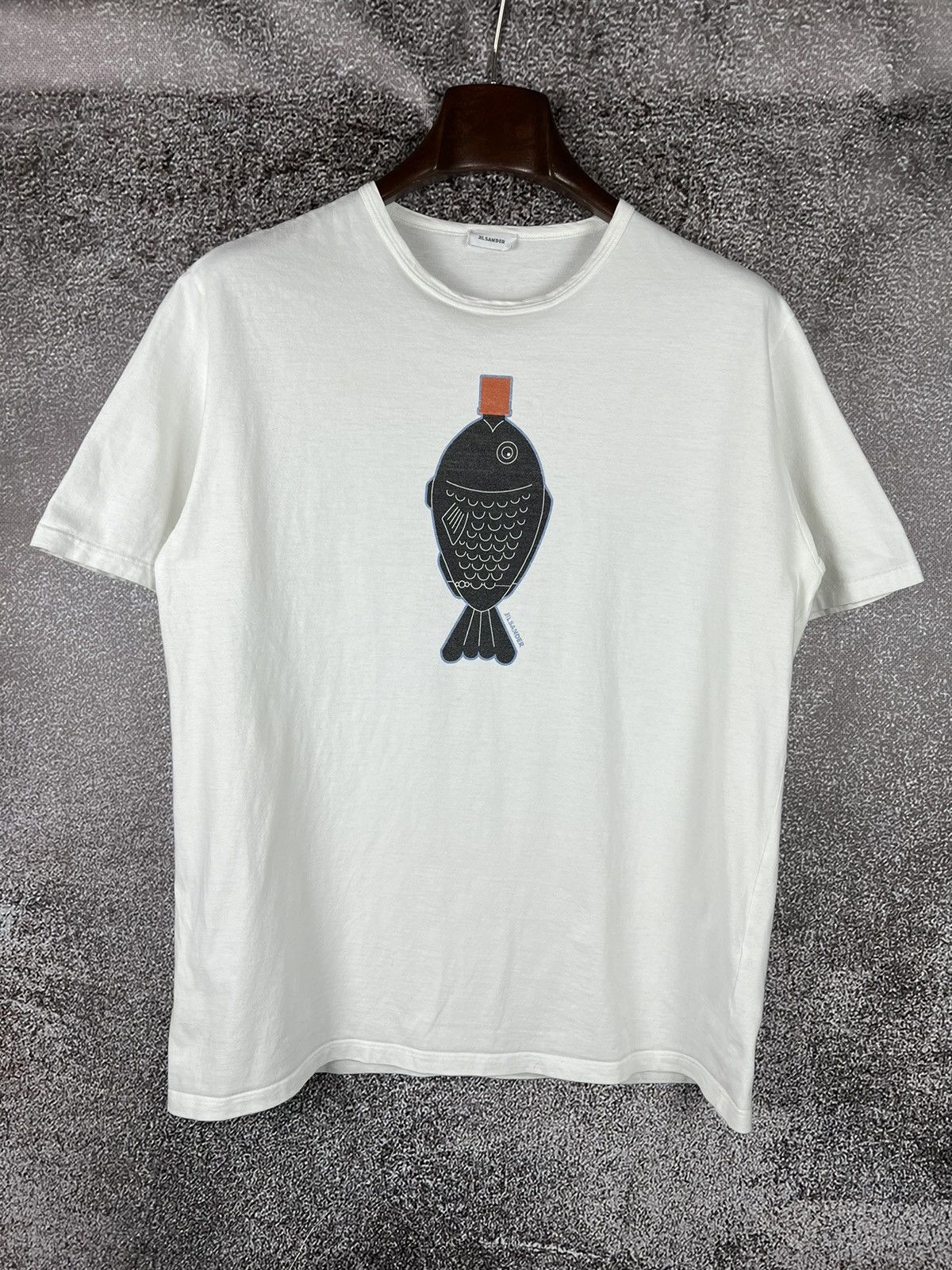 Designer × Jil Sander 2012 Jil Sander Fish Bottle Graphic Tee Made in Italy white Size US M / EU 48-50 / 2 - 1 Thumbnail