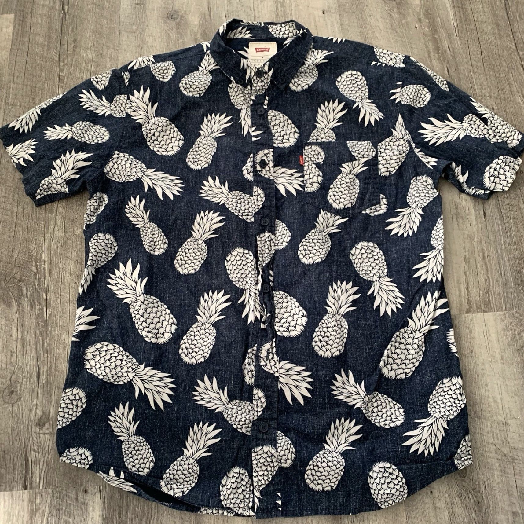 Levi's Levi’s Shirt Mens M Blue Pineapples 100% Cotton Short Sleeve Button Up Hawaiian Tropical Beach Casual Size US M / EU 48-50 / 2 - 6 Thumbnail