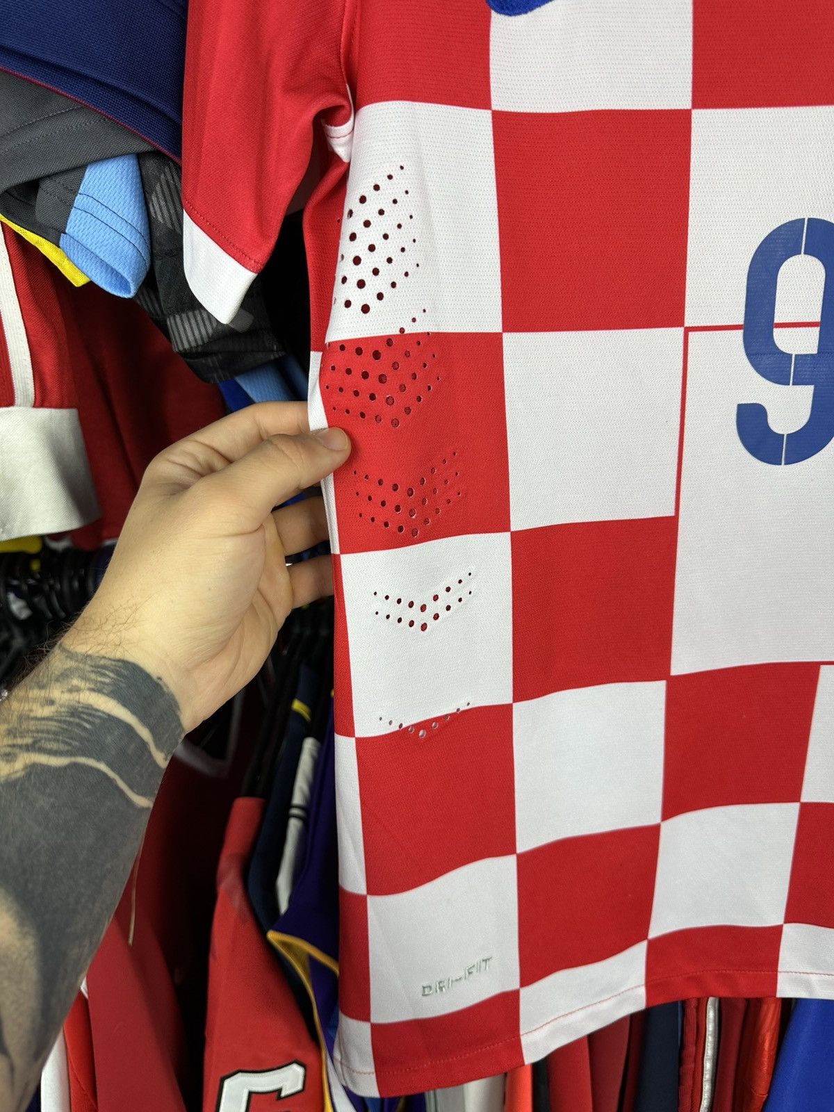 Other Nike Croatia 2014 NEDOKLAN 99 football shirt soccer jersey Size US M / EU 48-50 / 2 - 4 Thumbnail
